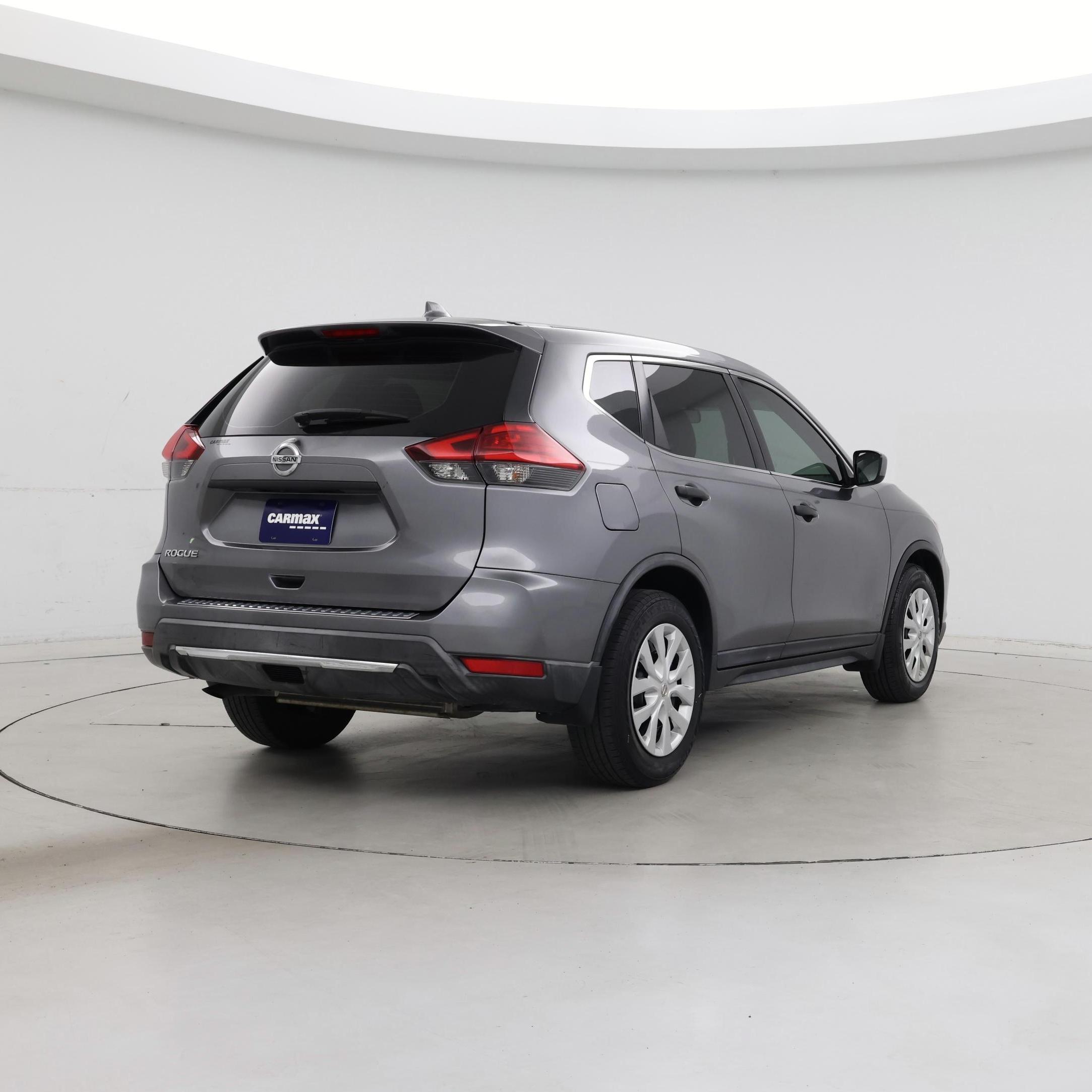 Thumbnail: 2017 Nissan Rogue - 8