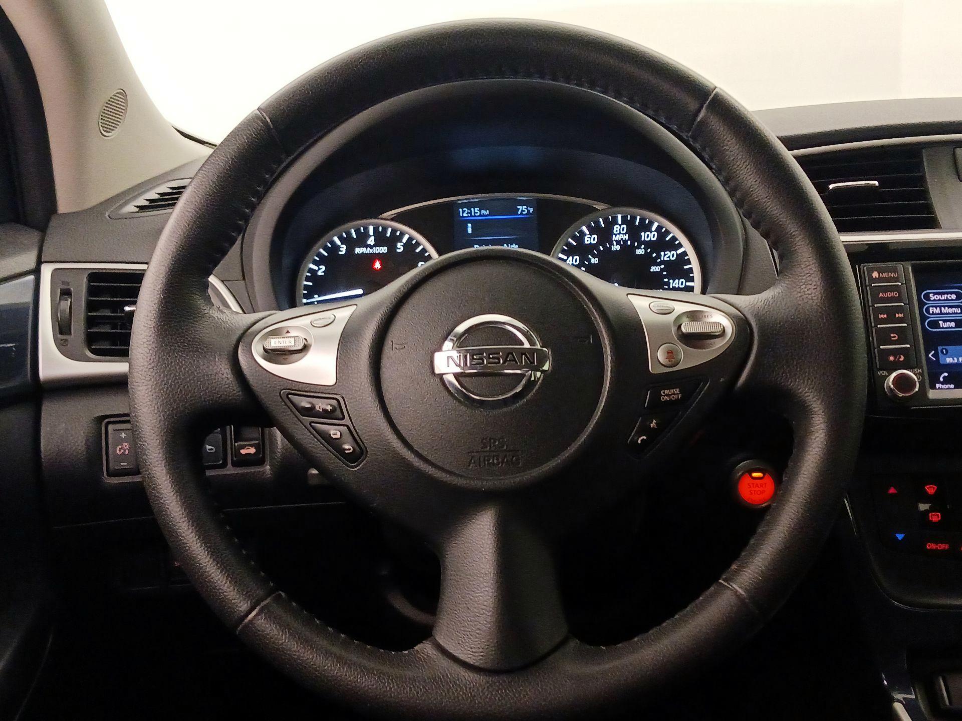 Thumbnail: 2019 Nissan Sentra - 10