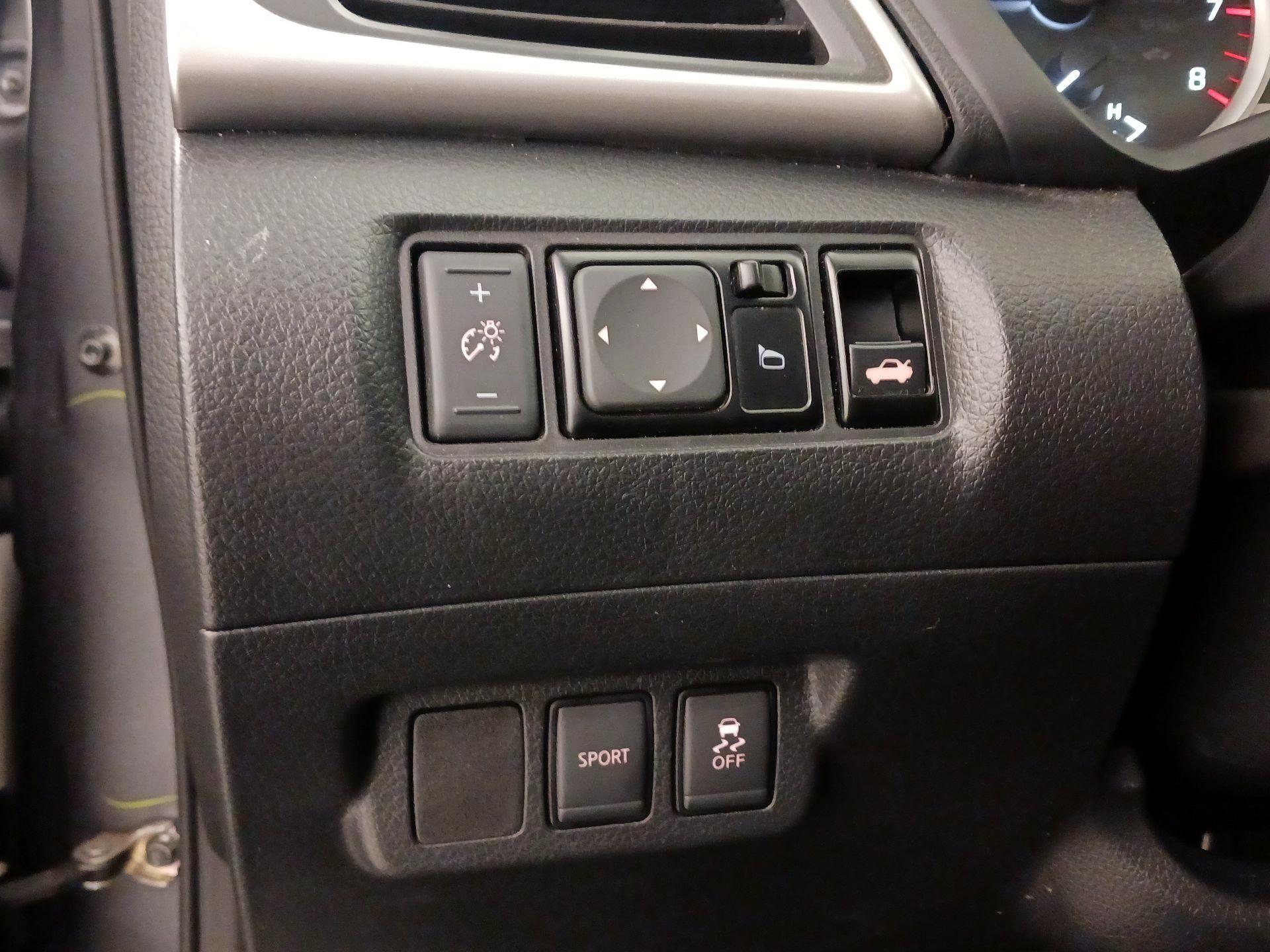 Thumbnail: 2019 Nissan Sentra - 13