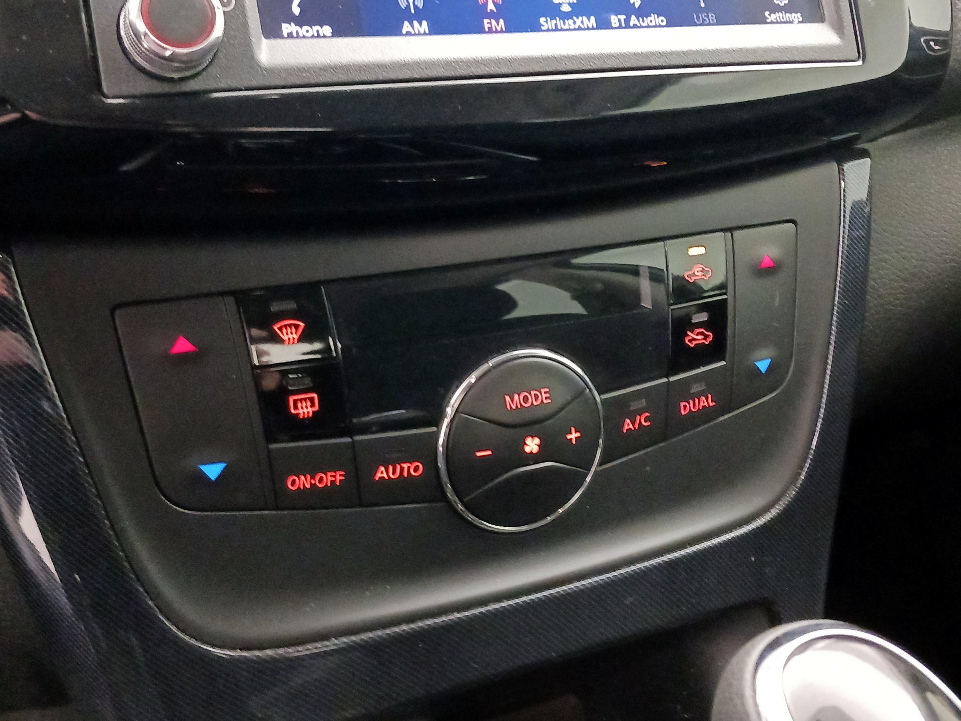 Thumbnail: 2019 Nissan Sentra - 16