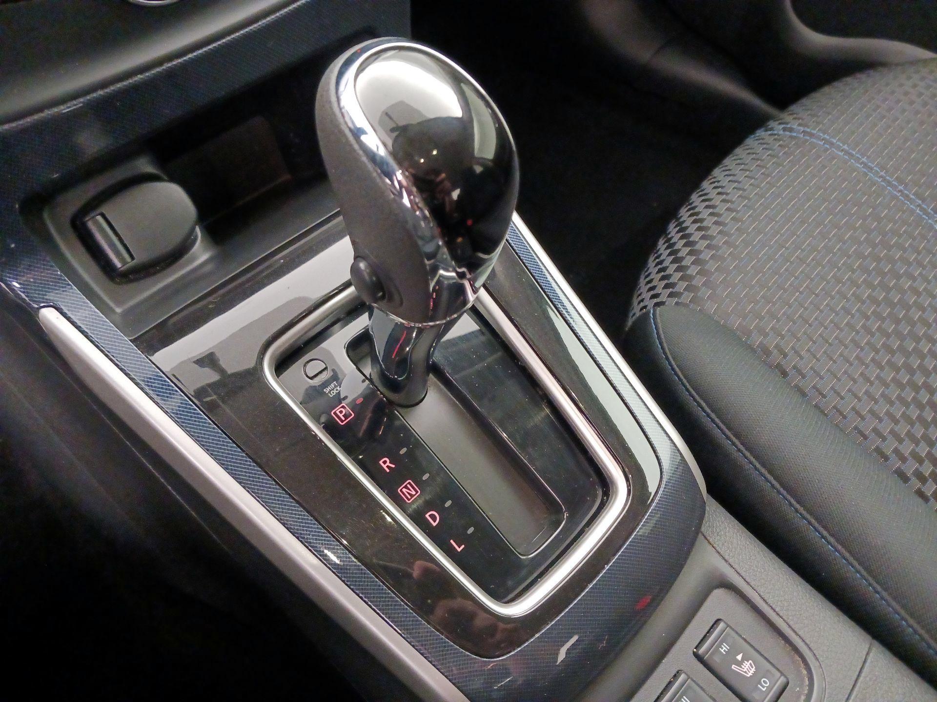 Thumbnail: 2019 Nissan Sentra - 17