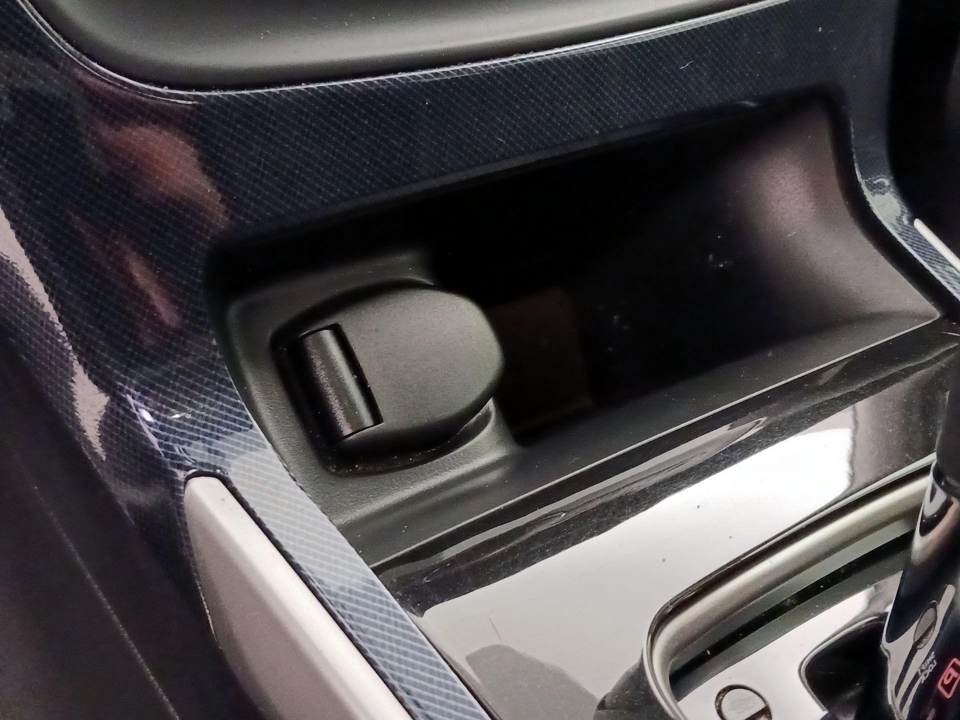 Thumbnail: 2019 Nissan Sentra - 18