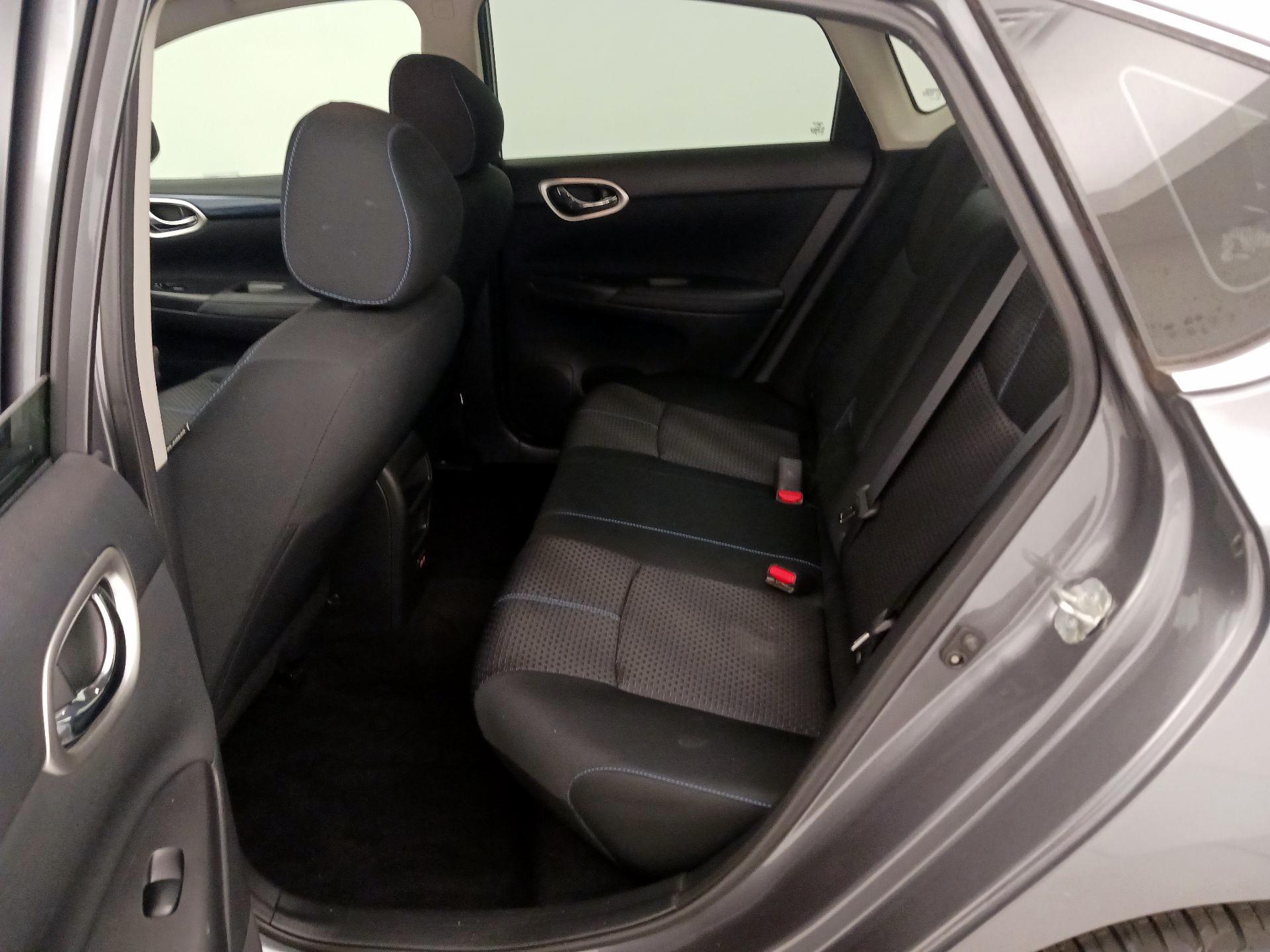 Thumbnail: 2019 Nissan Sentra - 19