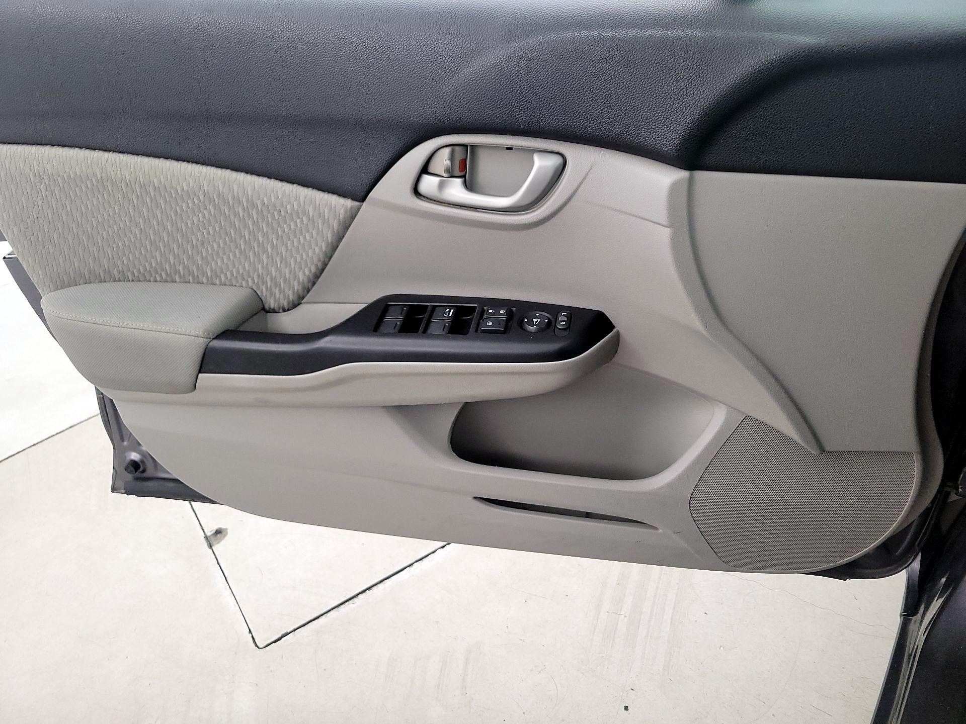 Thumbnail: 2015 Honda Civic - 12