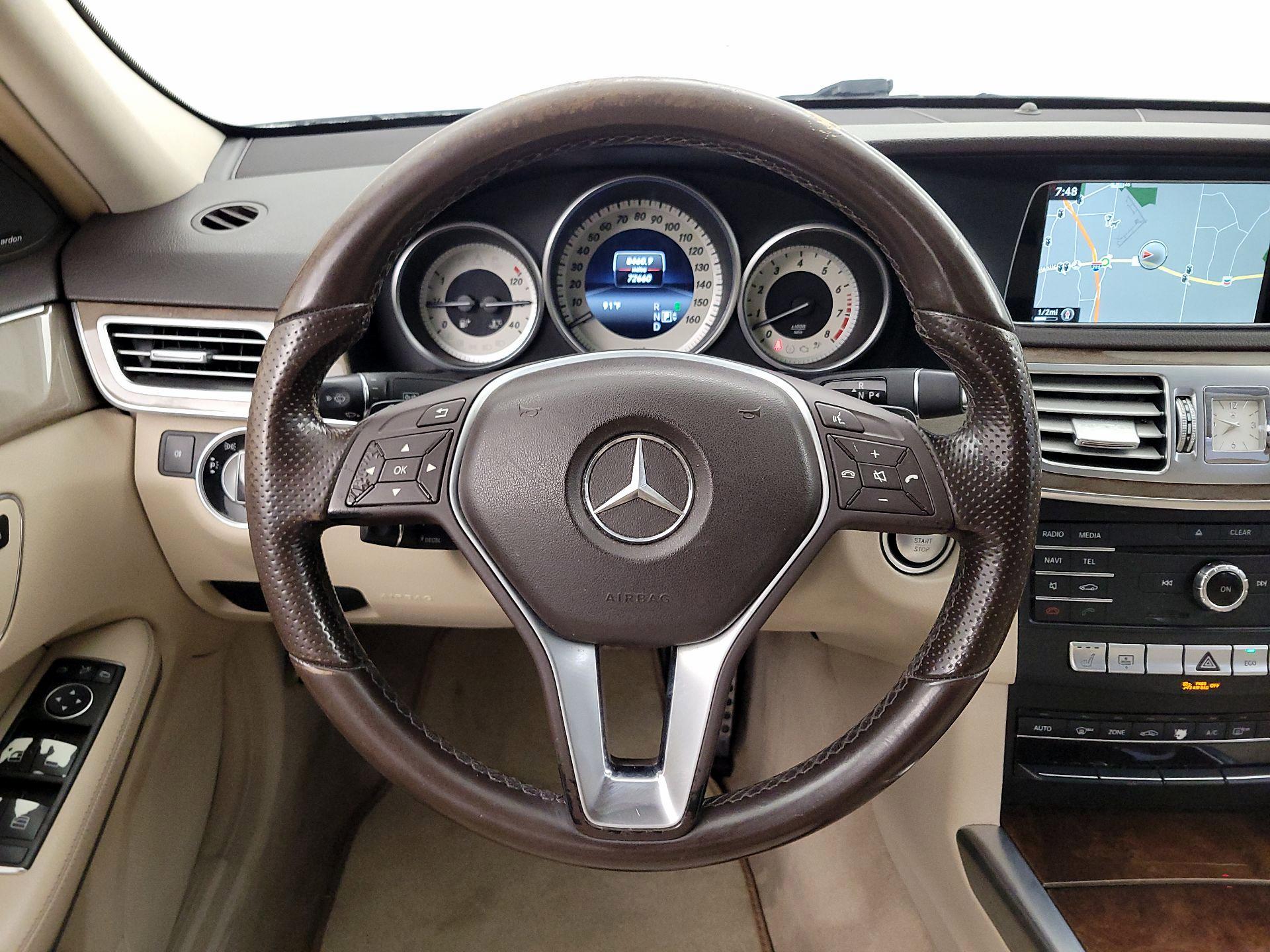 Thumbnail: 2016 Mercedes-Benz E-Class - 10