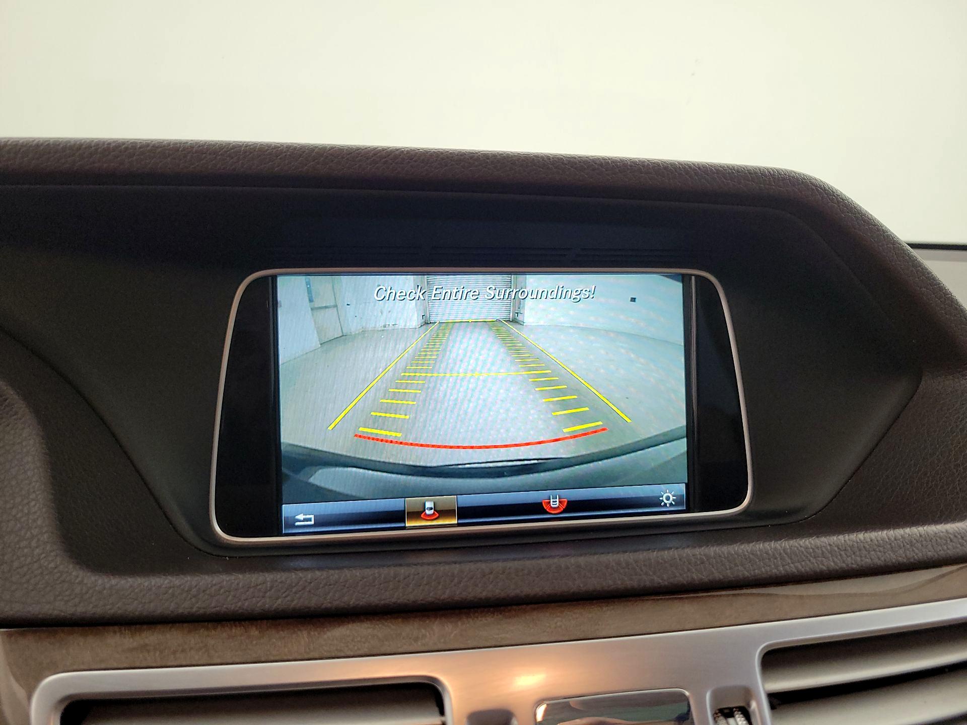 Thumbnail: 2016 Mercedes-Benz E-Class - 15