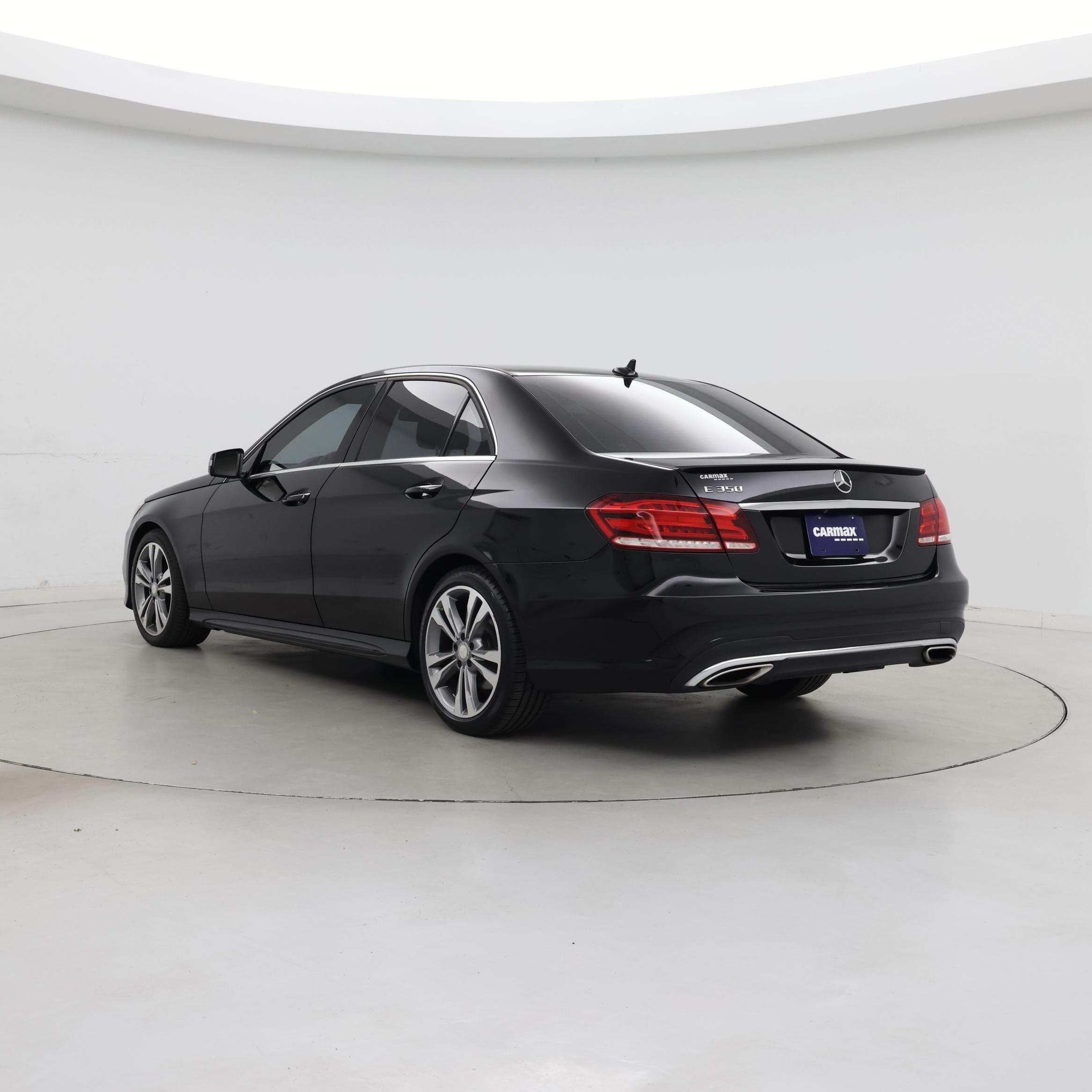 Thumbnail: 2016 Mercedes-Benz E-Class - 2