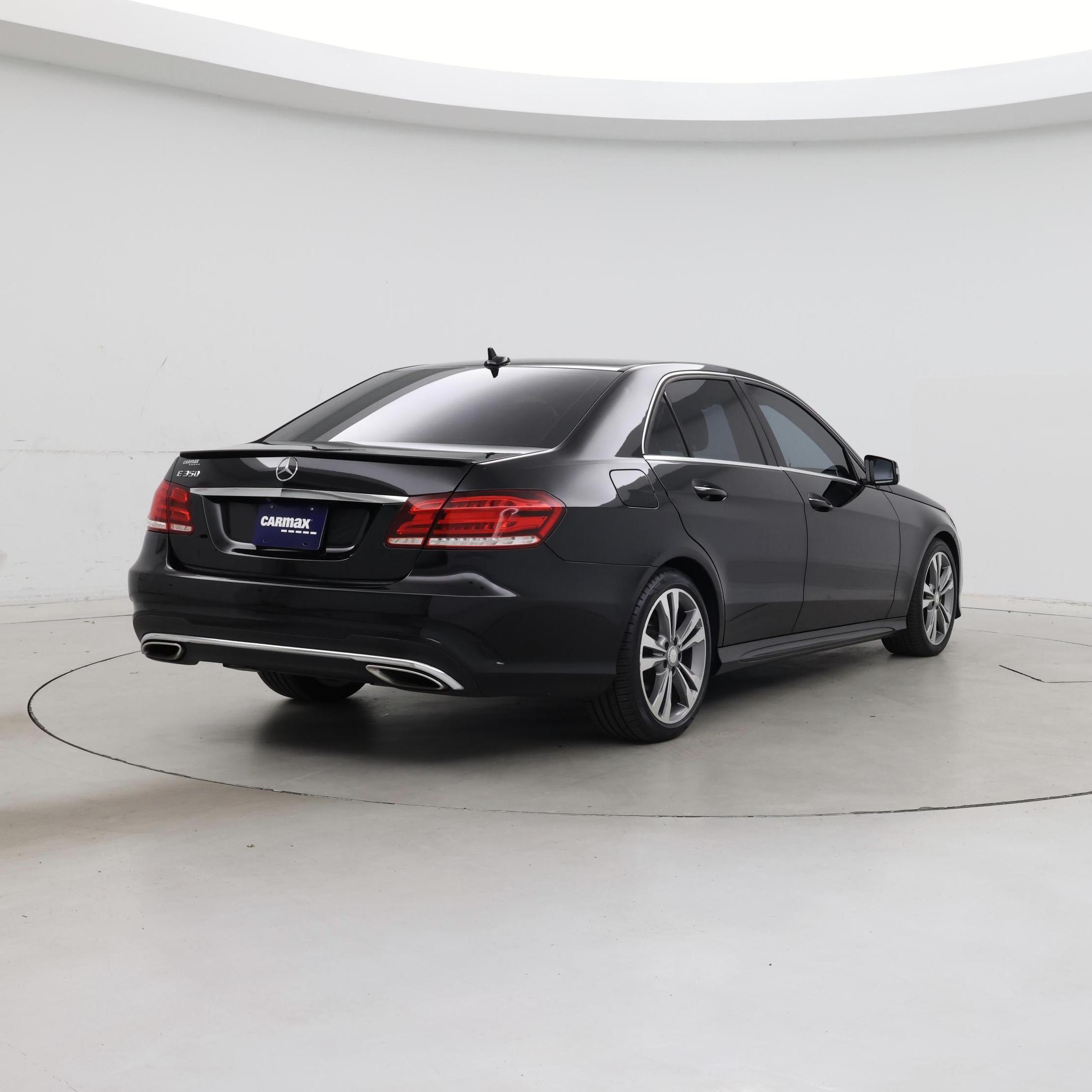 Thumbnail: 2016 Mercedes-Benz E-Class - 8