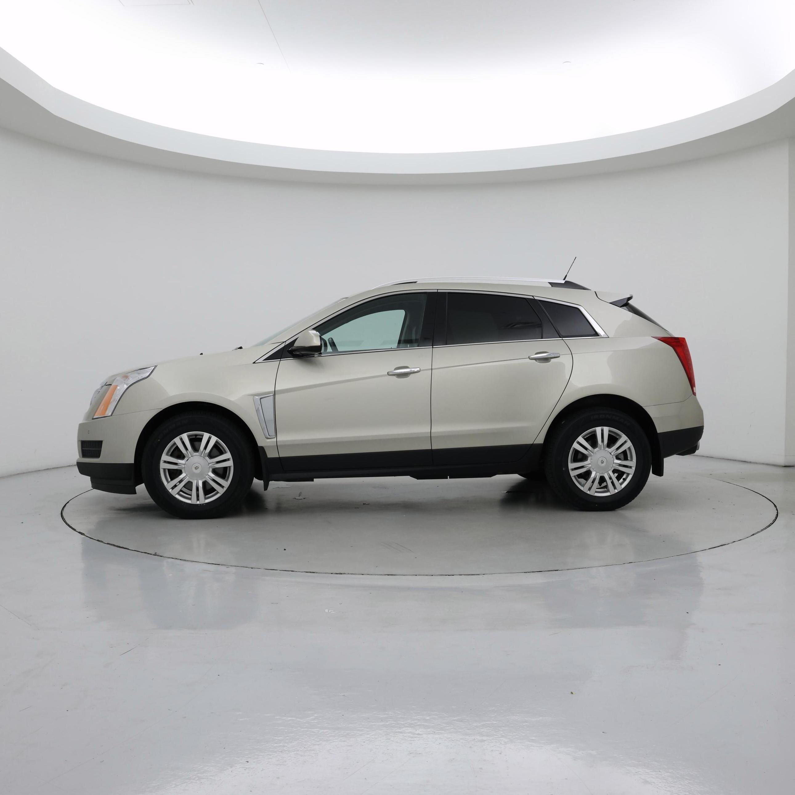 Thumbnail: 2014 Cadillac SRX - 3
