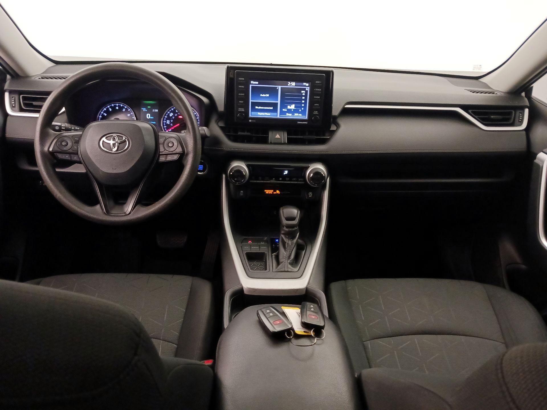 Thumbnail: 2020 Toyota RAV4 - 9