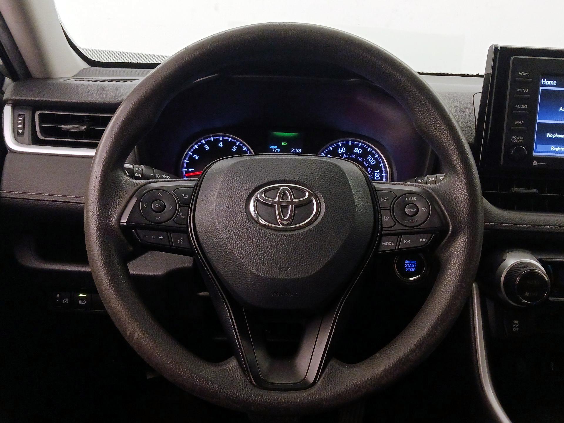 Thumbnail: 2020 Toyota RAV4 - 10