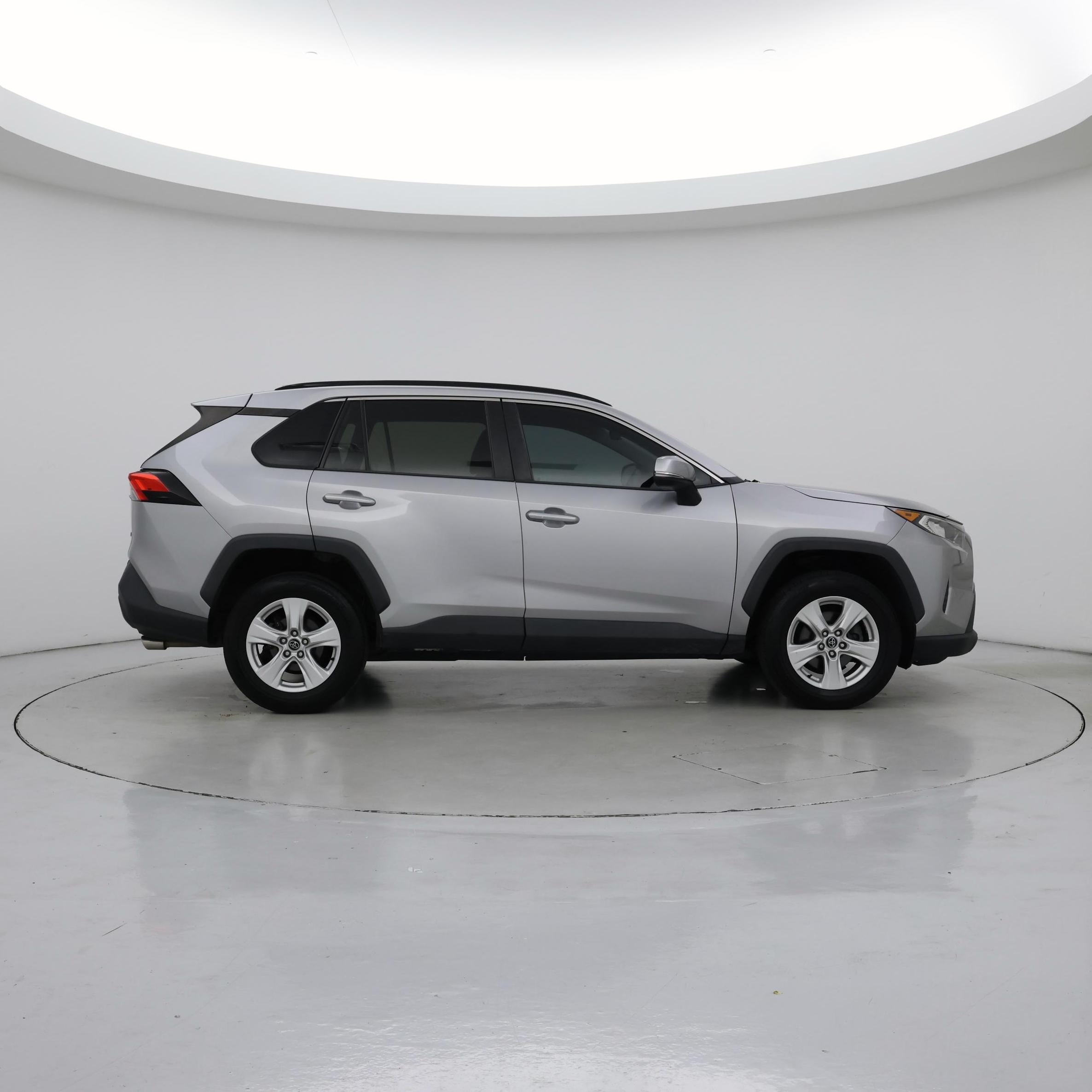 Thumbnail: 2020 Toyota RAV4 - 7