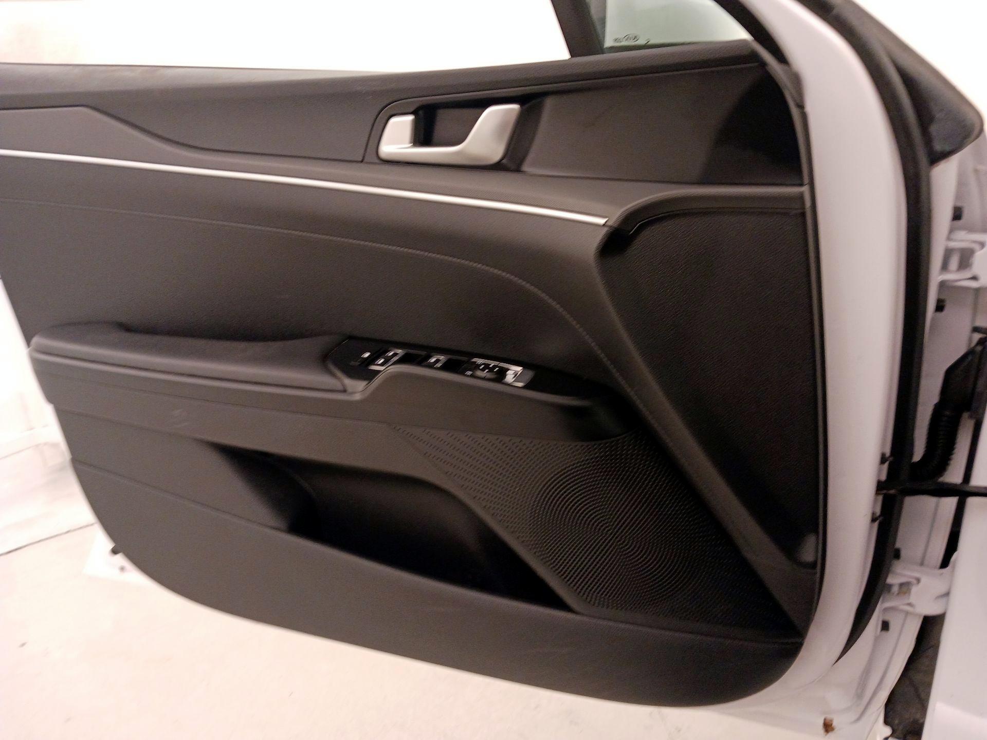 Thumbnail: 2021 Kia K5 - 12
