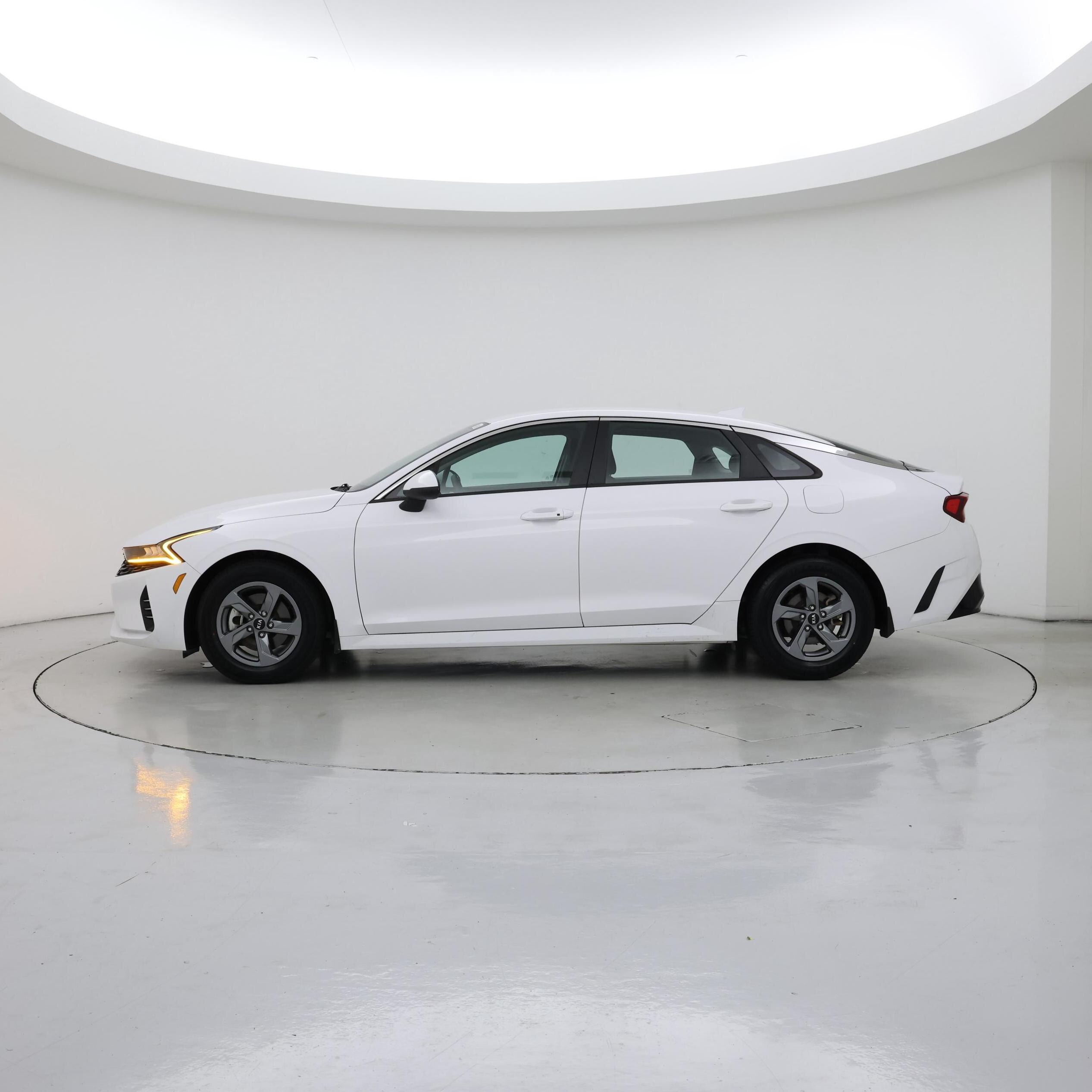 Thumbnail: 2021 Kia K5 - 3