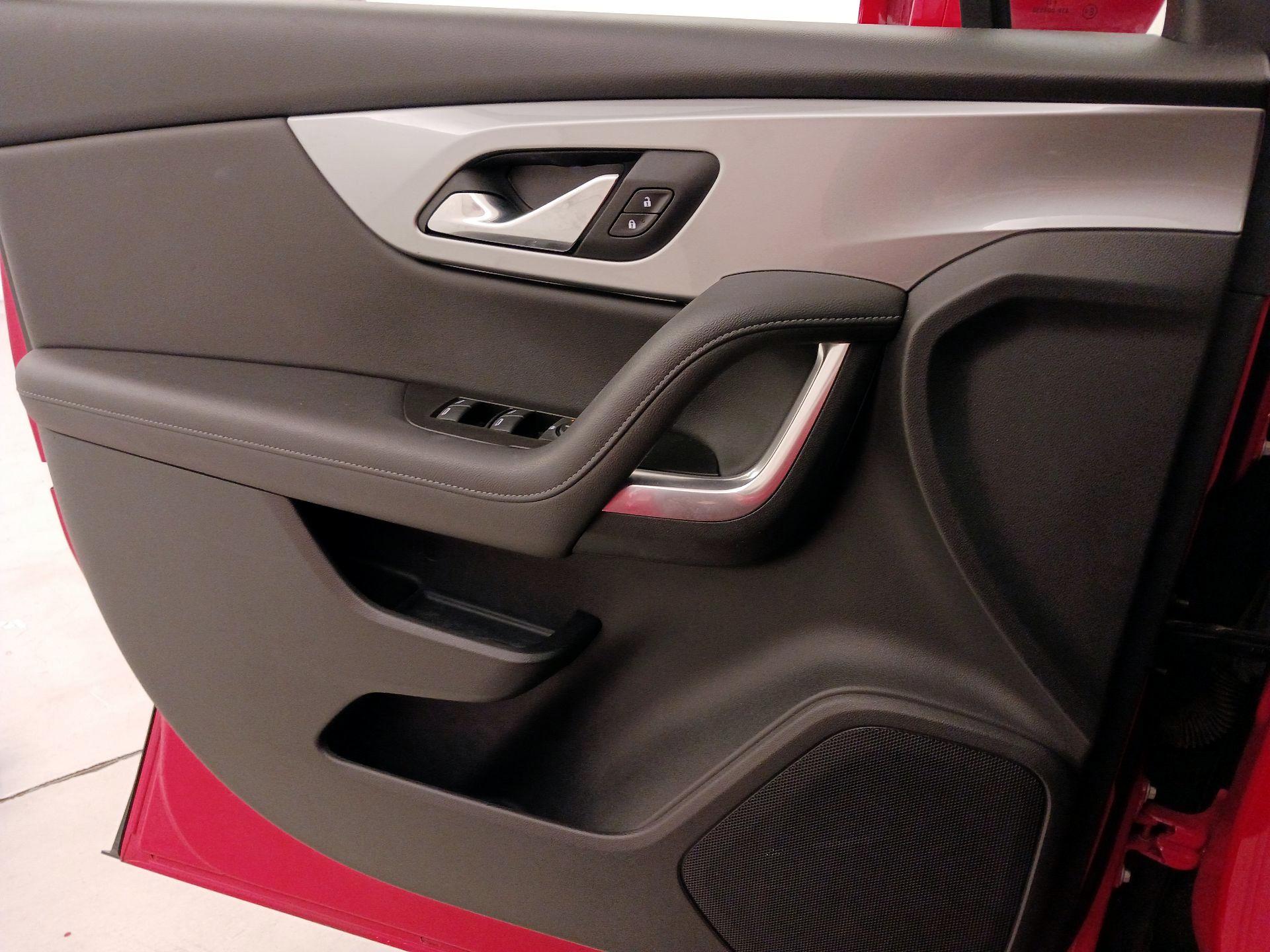 Thumbnail: 2020 Chevrolet Blazer - 12