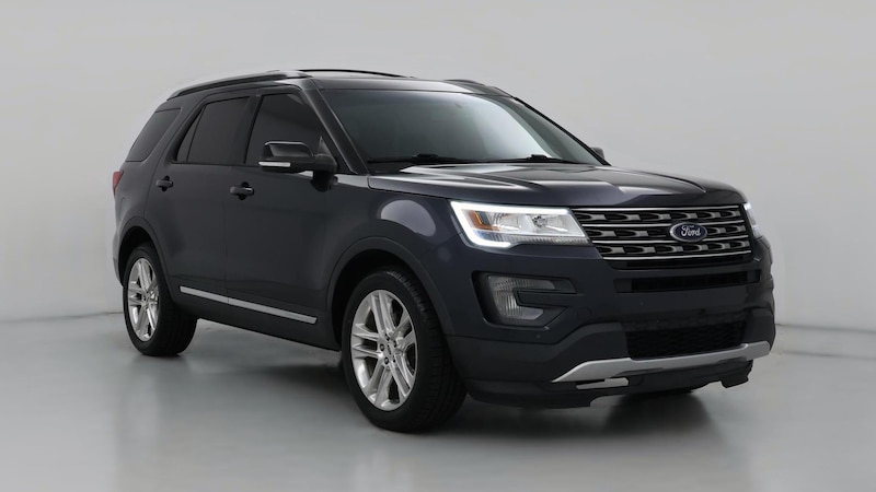 2017 Ford Explorer XLT Hero Image