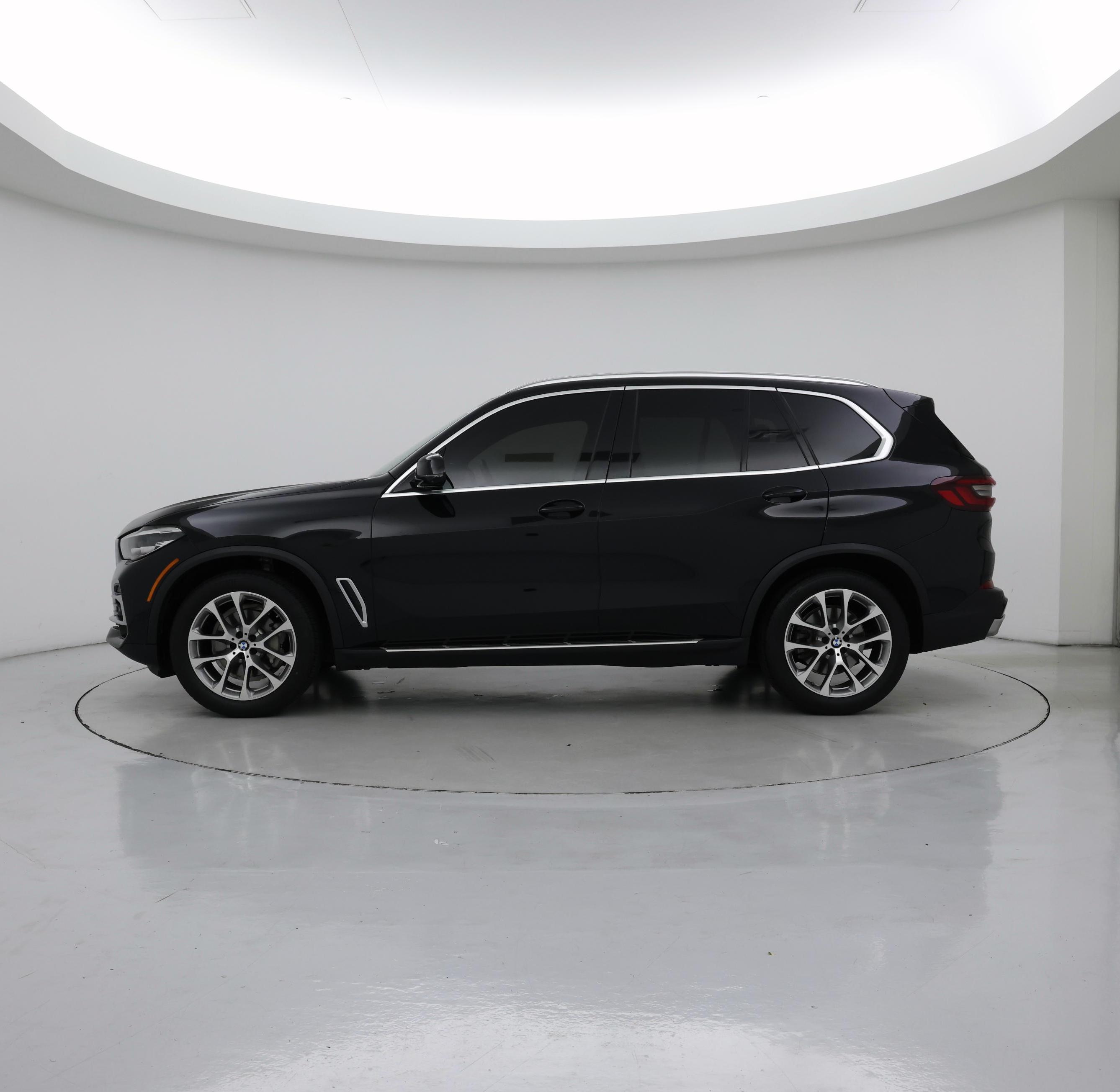 Thumbnail: 2023 BMW X5 - 3