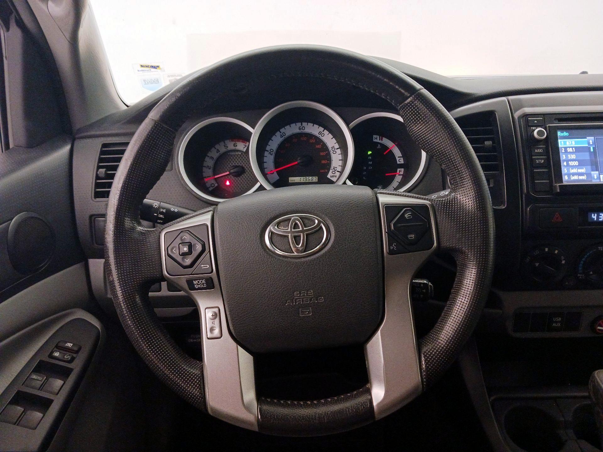 Thumbnail: 2014 Toyota Tacoma - 10