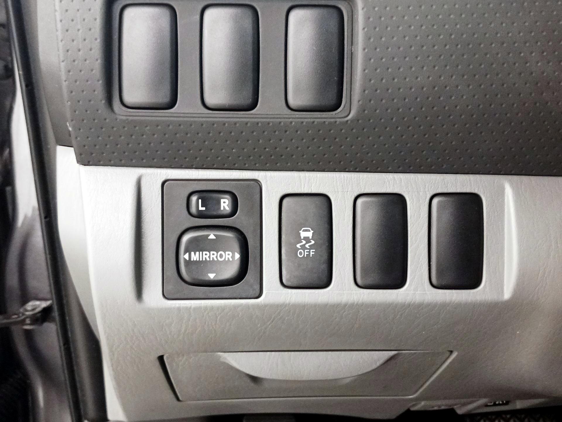 Thumbnail: 2014 Toyota Tacoma - 13