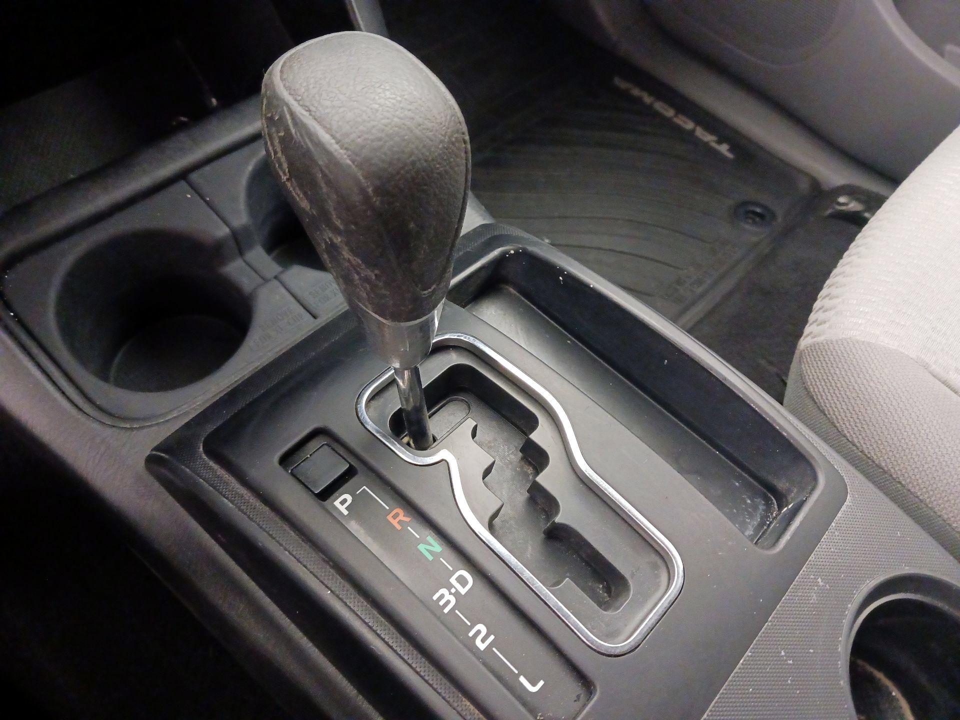 Thumbnail: 2014 Toyota Tacoma - 16