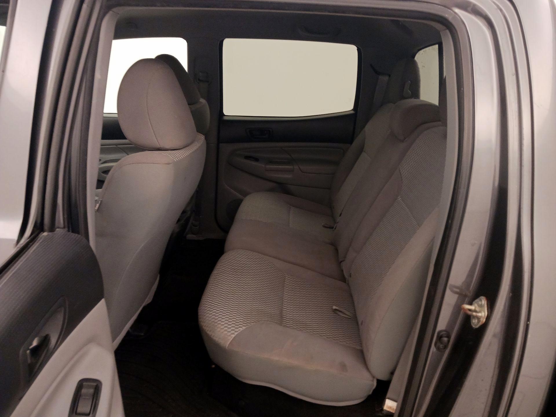 Thumbnail: 2014 Toyota Tacoma - 18