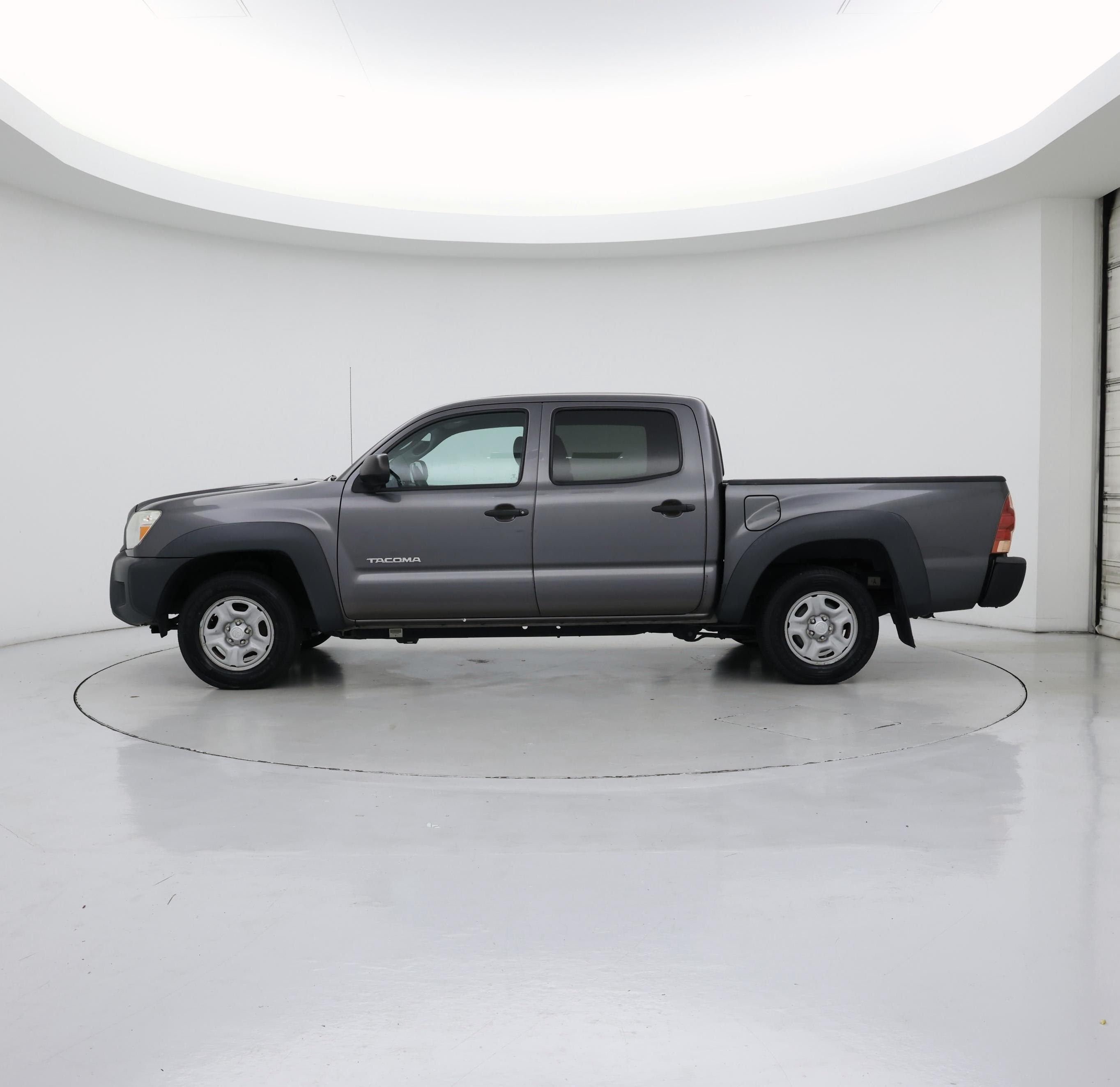 Thumbnail: 2014 Toyota Tacoma - 3