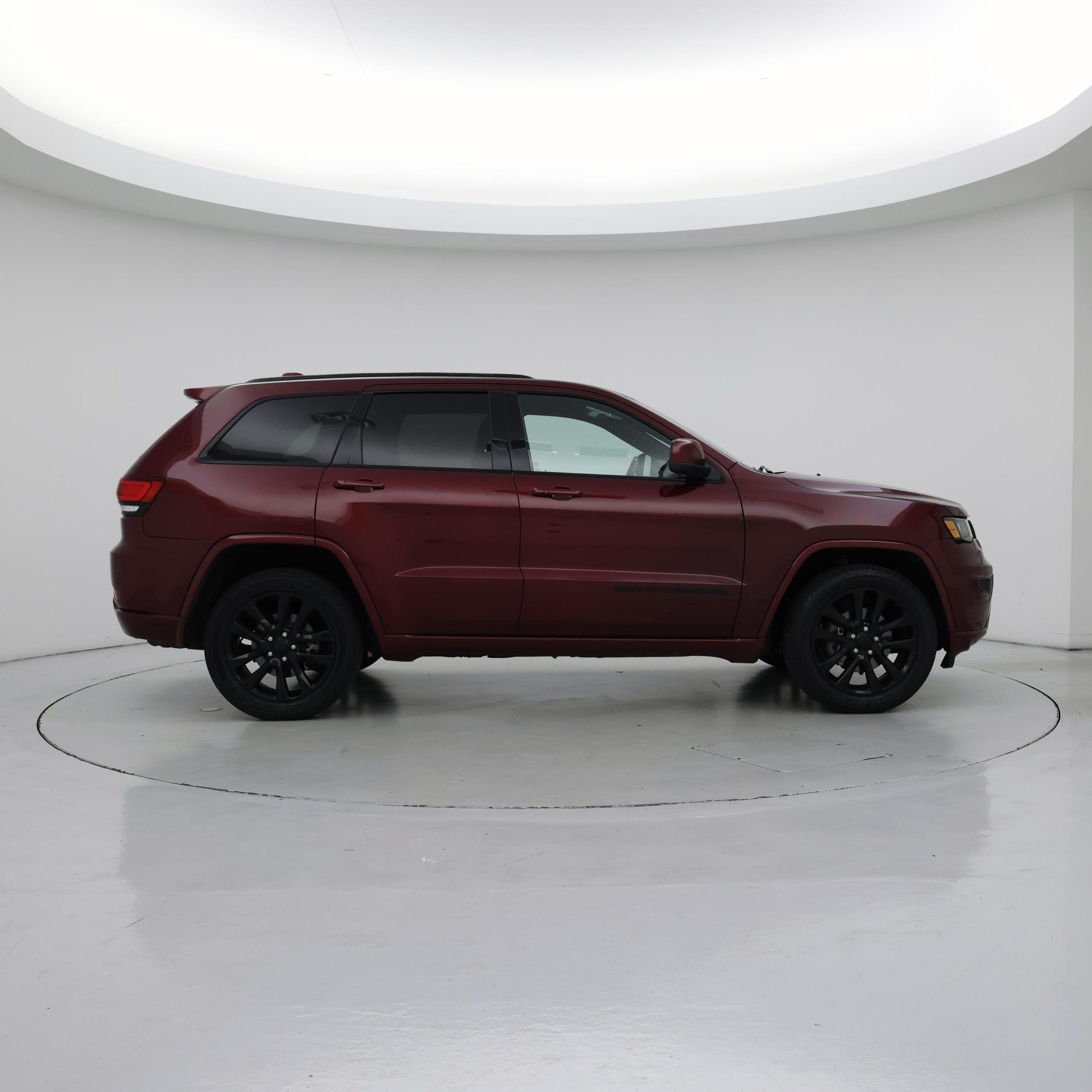 Thumbnail: 2020 Jeep Grand Cherokee - 7