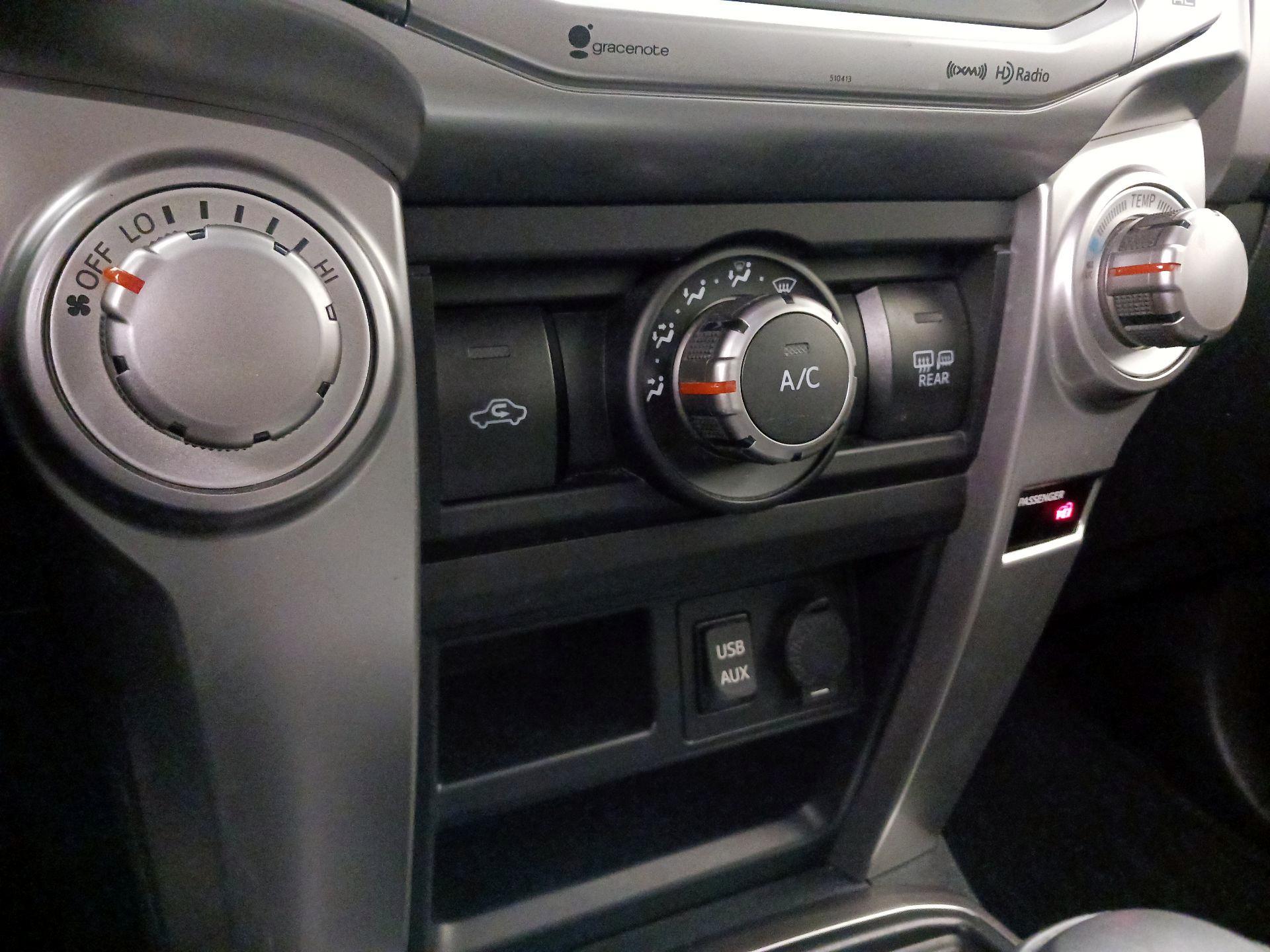 Thumbnail: 2019 Toyota 4Runner - 17