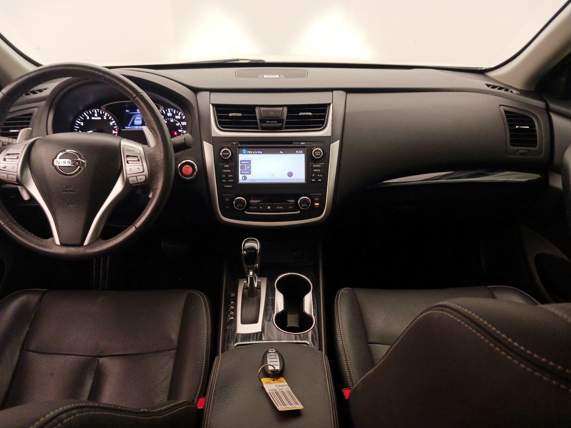 Thumbnail: 2017 Nissan Altima - 9