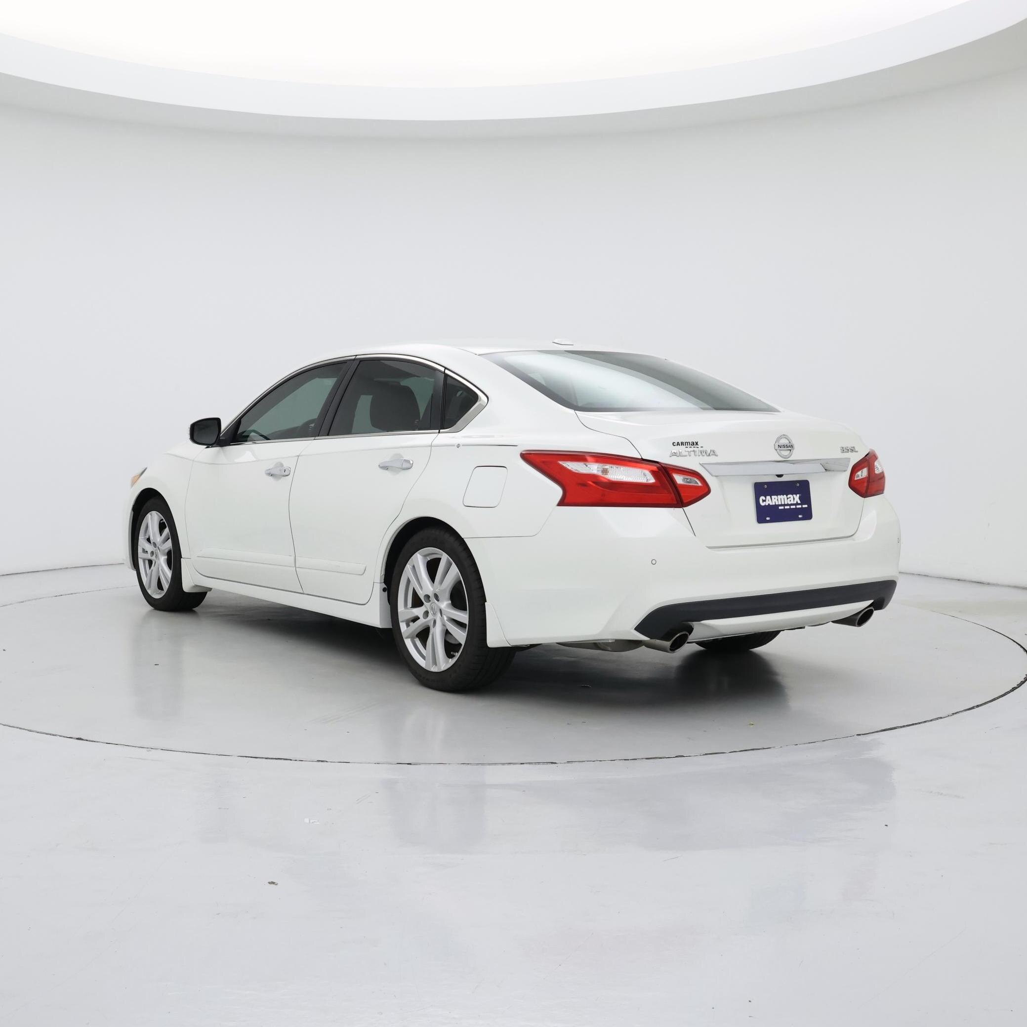 Thumbnail: 2017 Nissan Altima - 2
