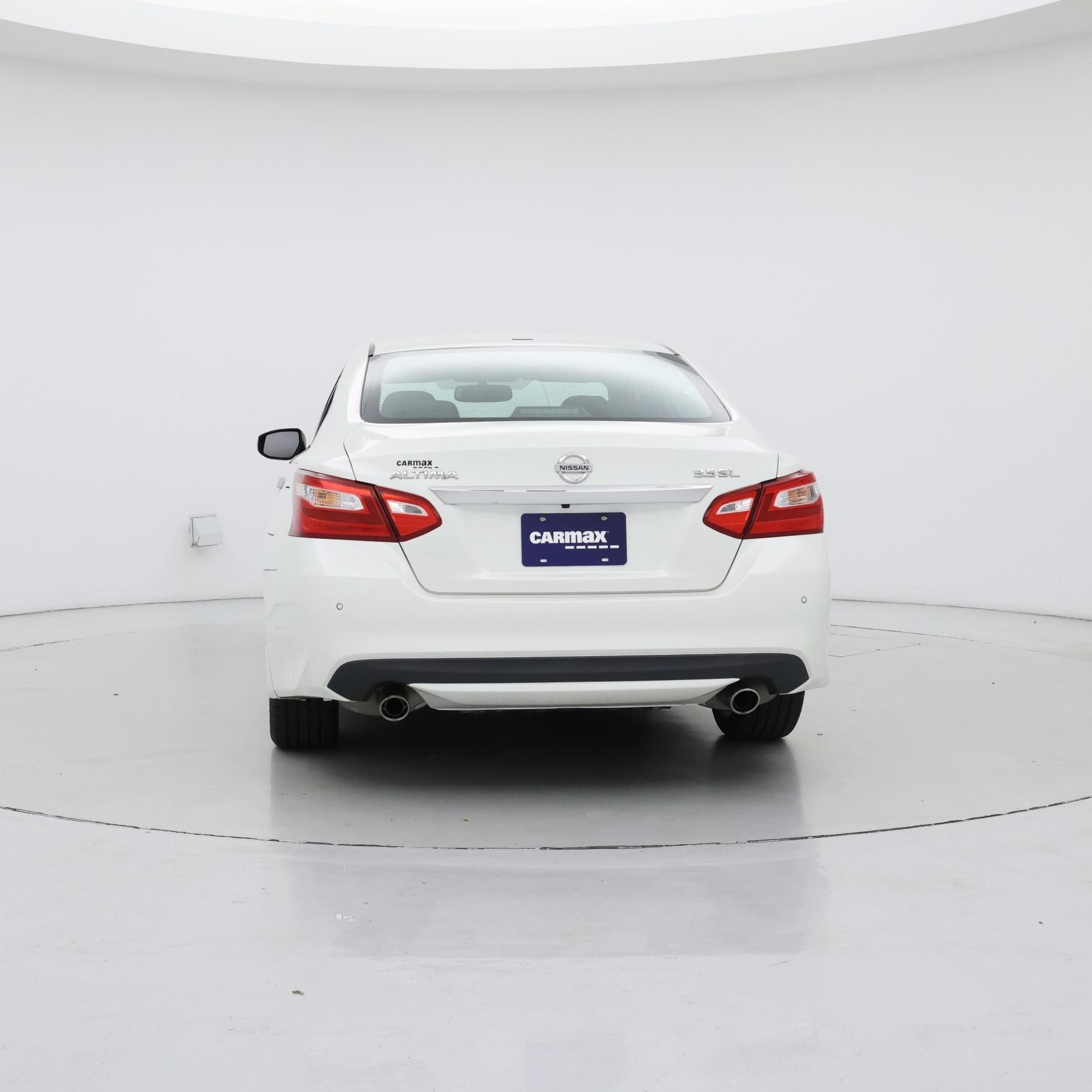 Thumbnail: 2017 Nissan Altima - 6