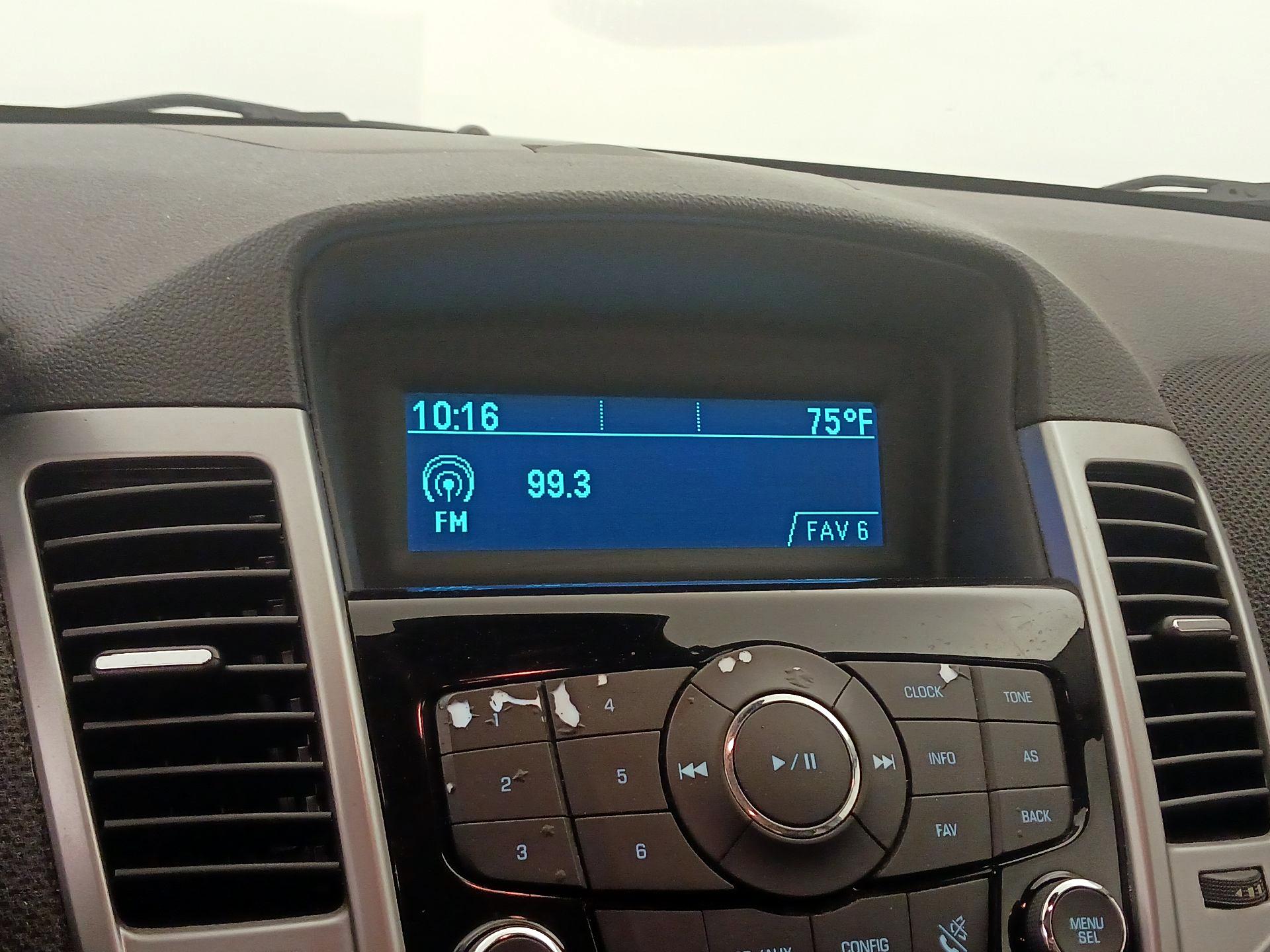 Thumbnail: 2014 Chevrolet Cruze - 14