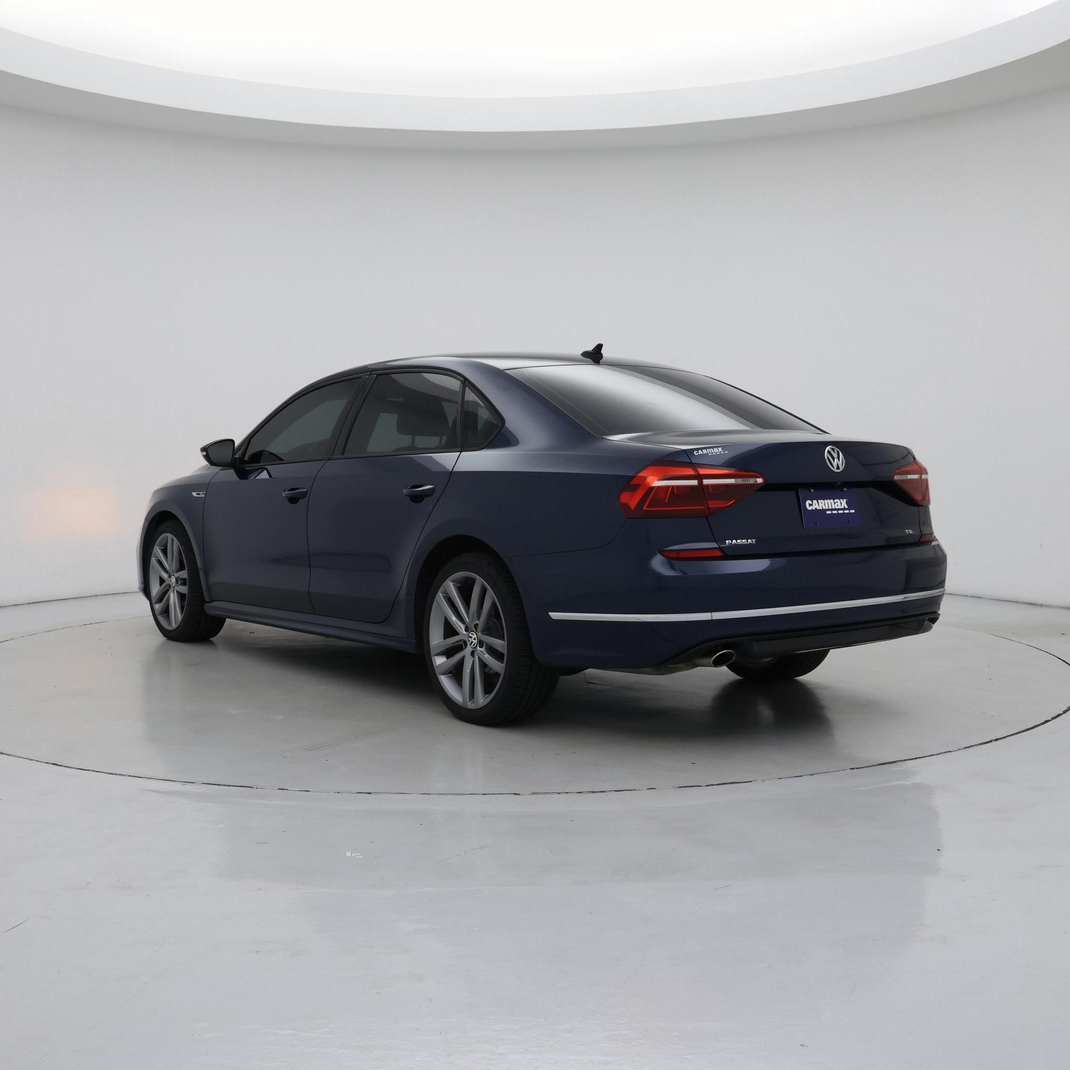 Thumbnail: 2018 Volkswagen Passat - 2