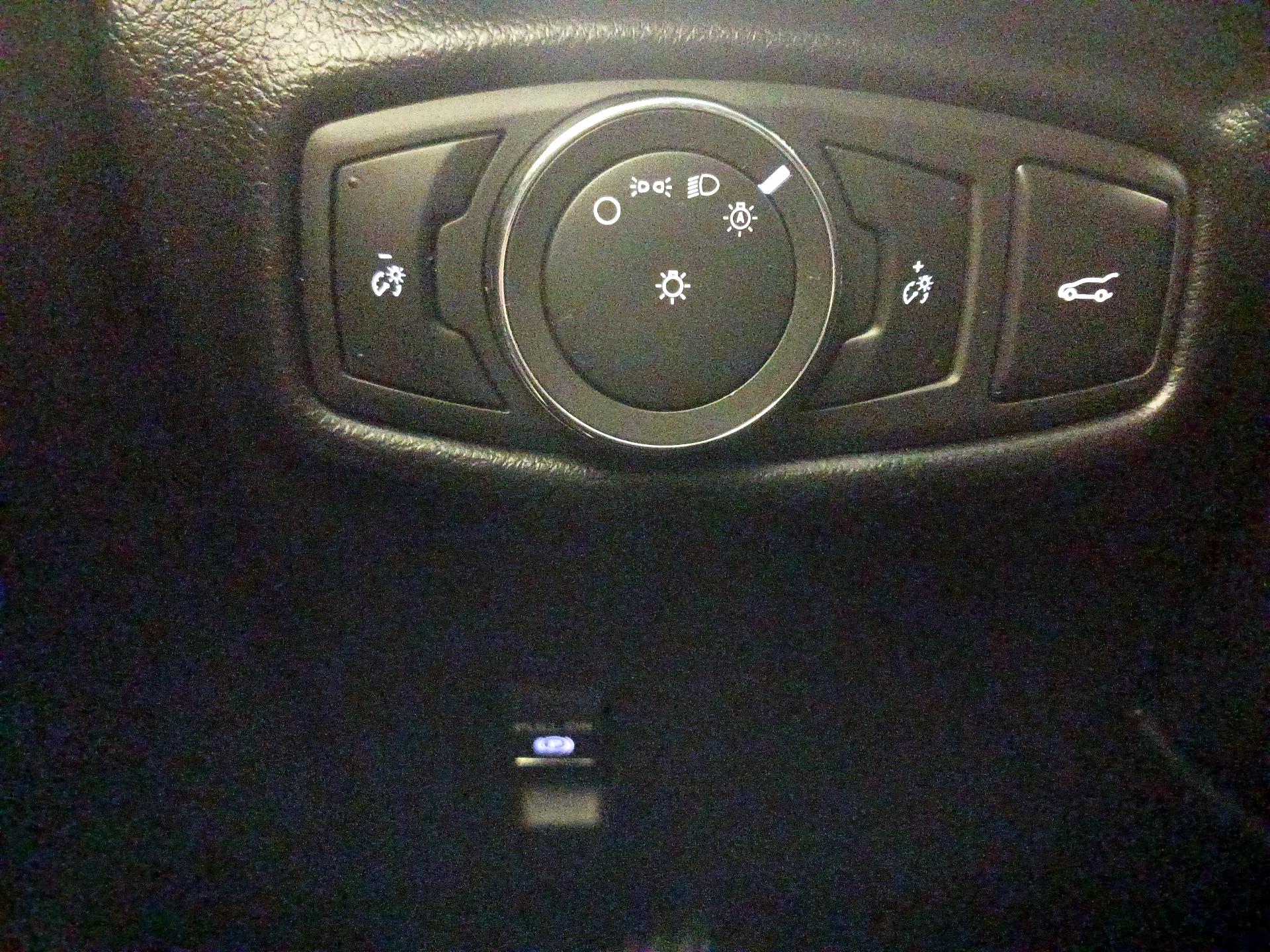 Thumbnail: 2016 Lincoln MKZ - 13