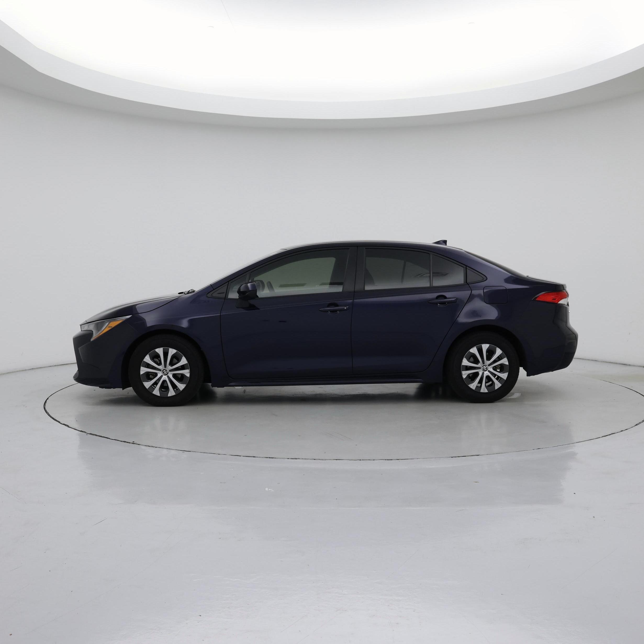 Thumbnail: 2022 Toyota Corolla - 3