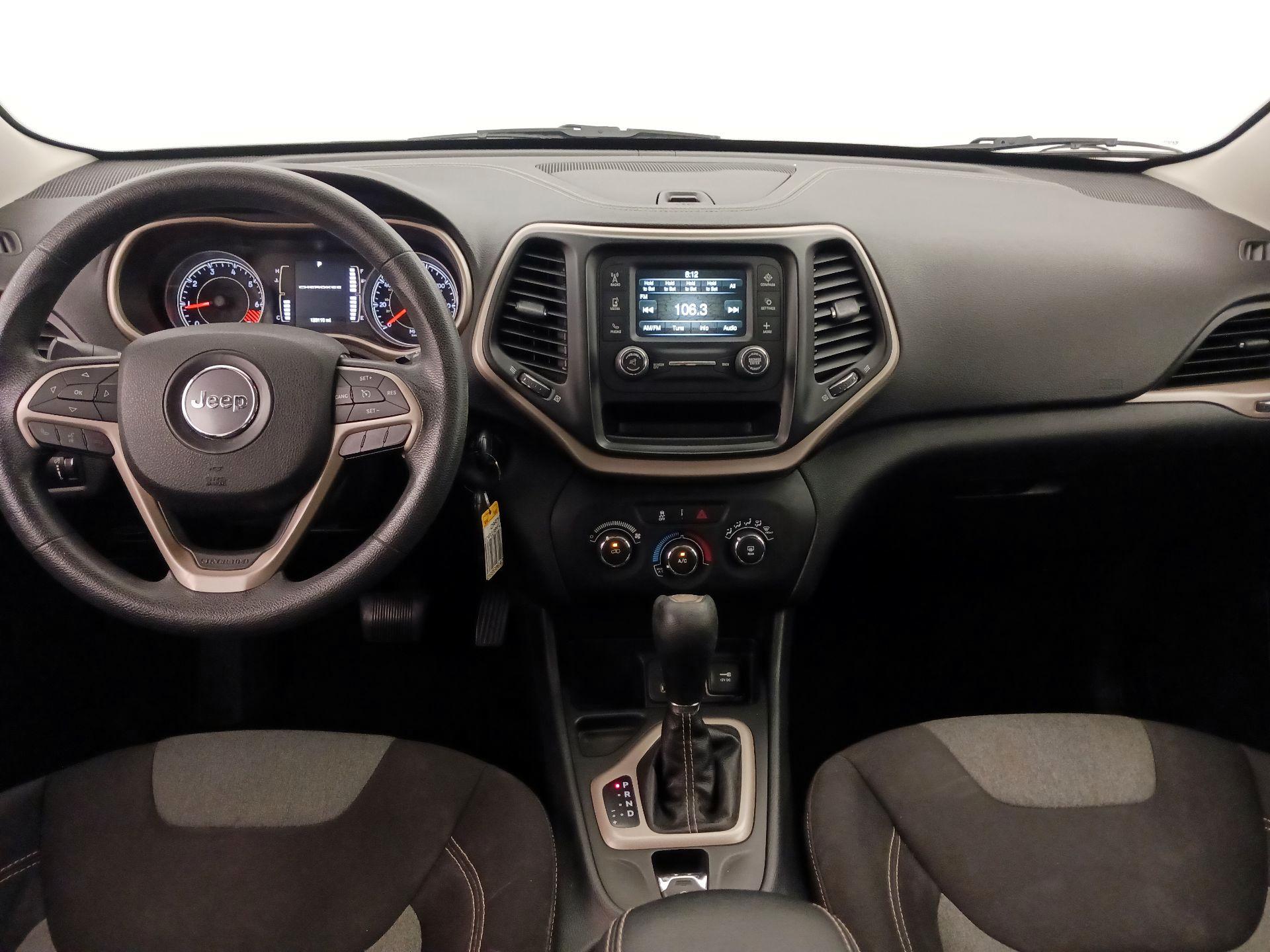 Thumbnail: 2015 Jeep Cherokee - 9