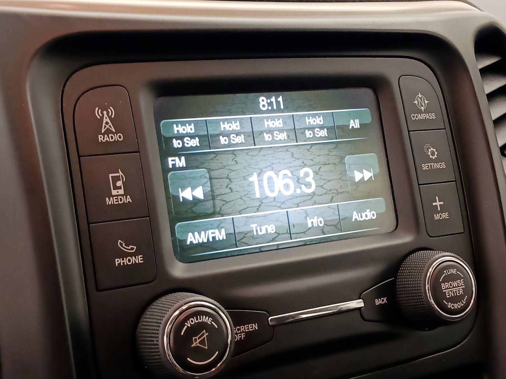 Thumbnail: 2015 Jeep Cherokee - 15