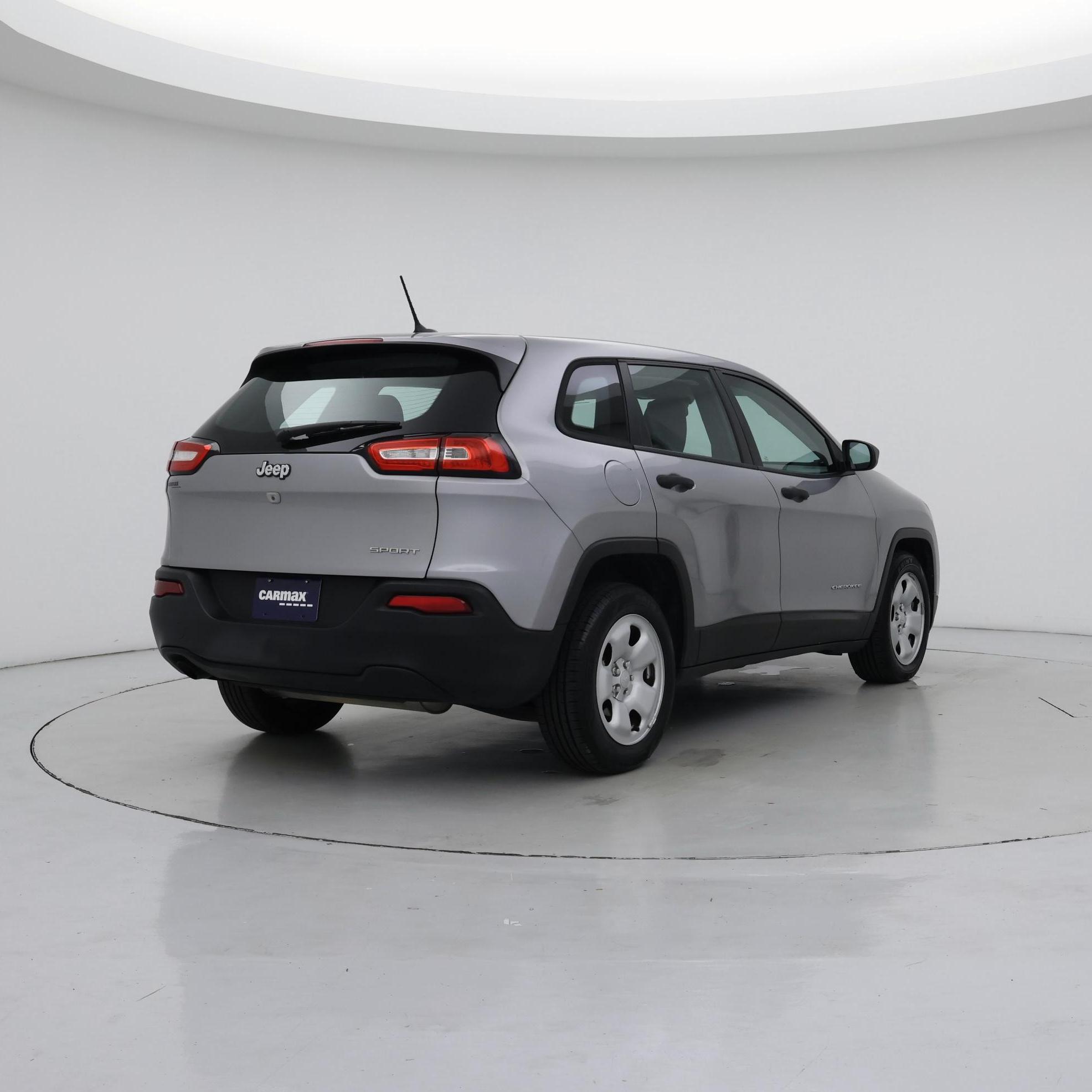 Thumbnail: 2015 Jeep Cherokee - 8