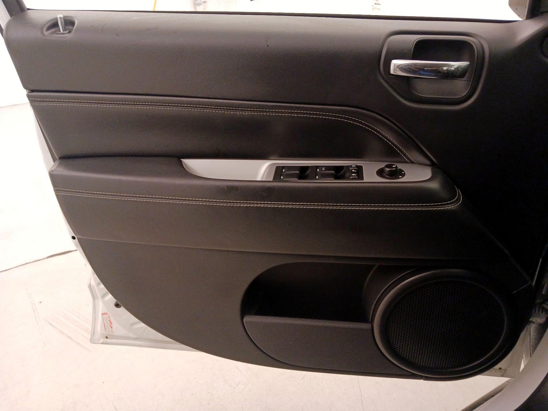 Thumbnail: 2016 Jeep Compass - 12