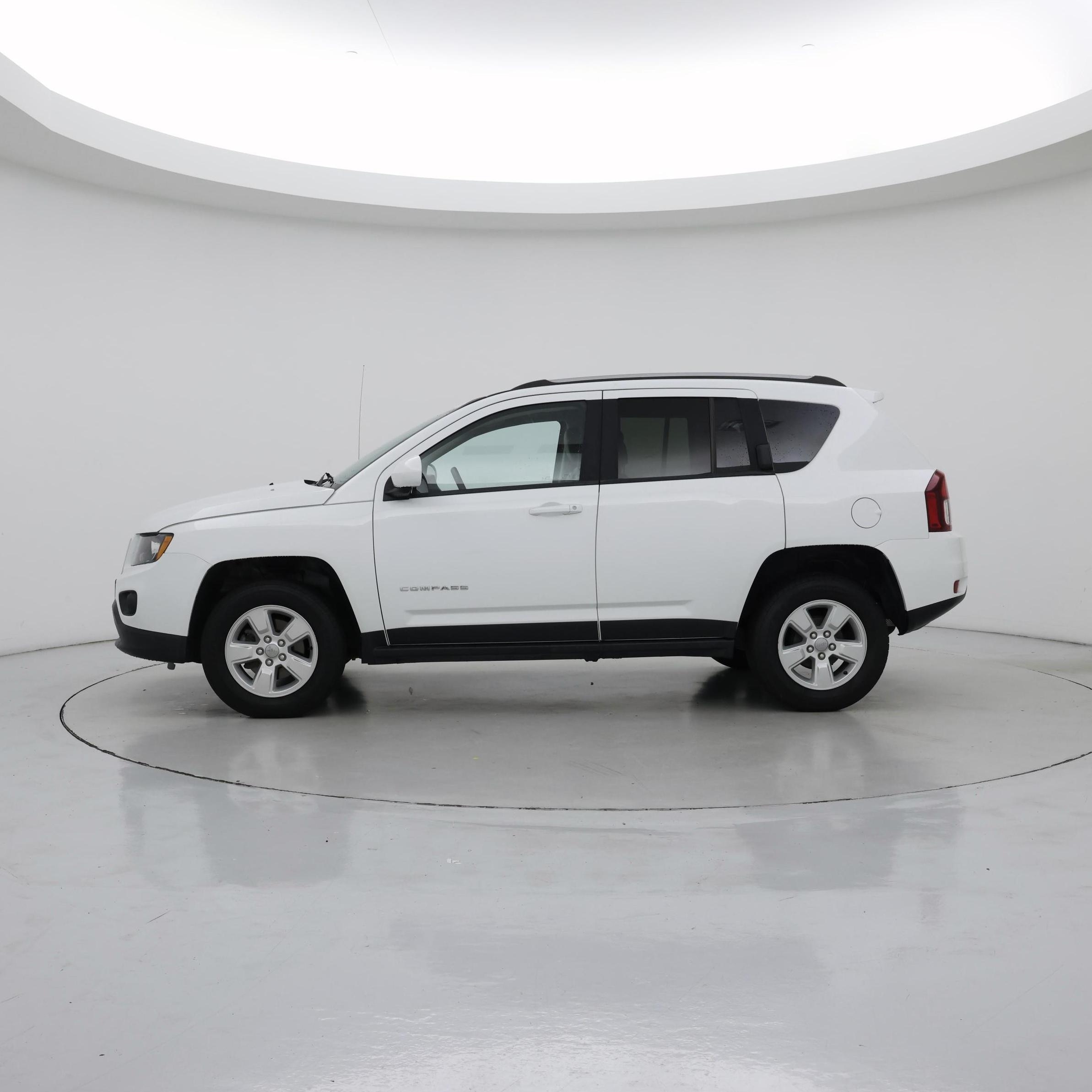 Thumbnail: 2016 Jeep Compass - 3