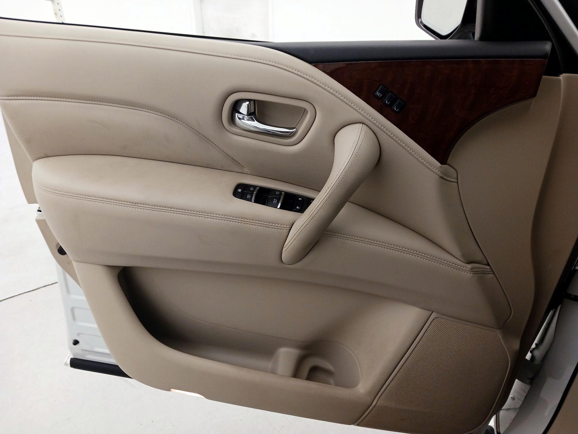 Thumbnail: 2018 INFINITI QX80 - 12