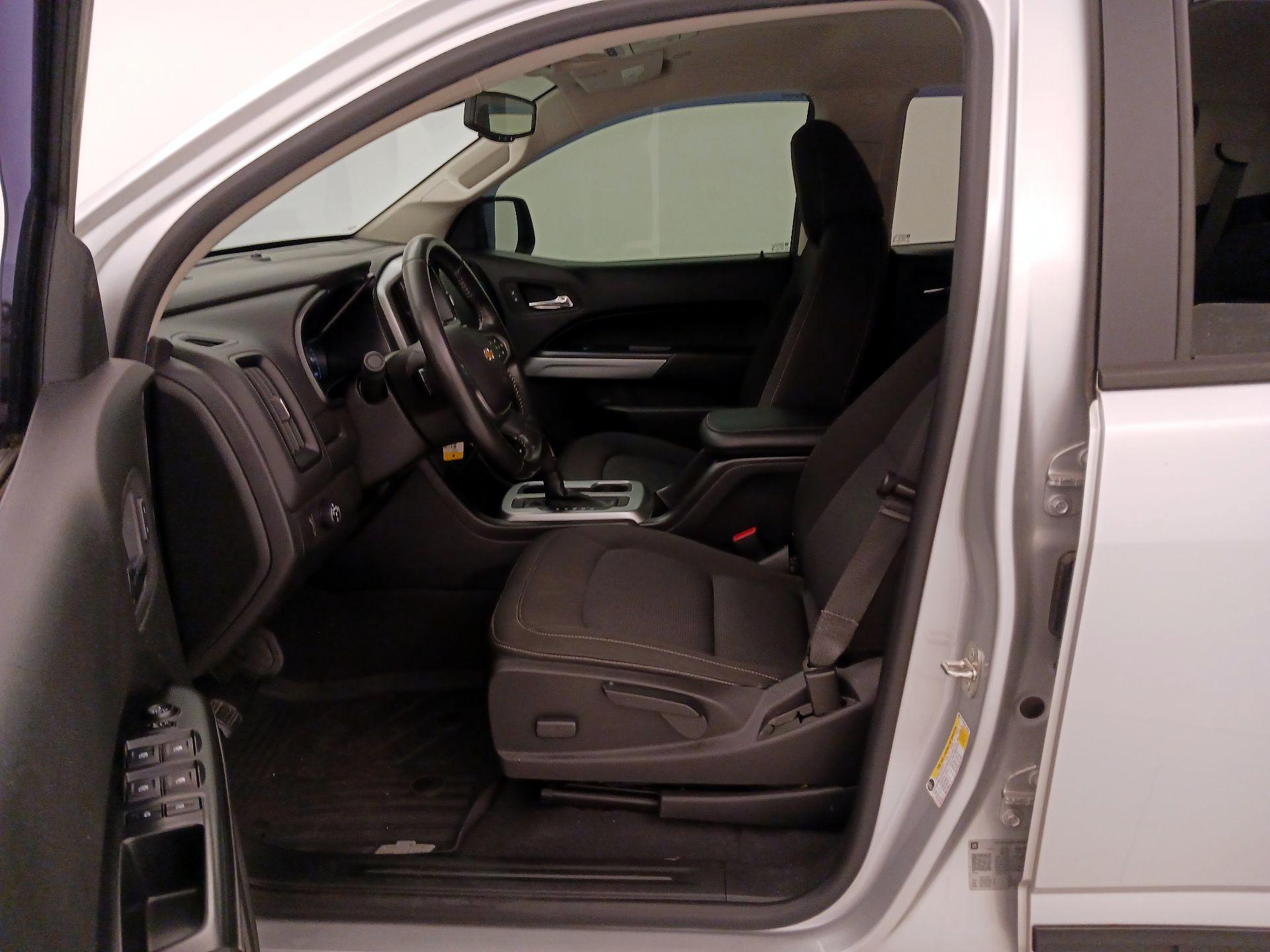 Thumbnail: 2019 Chevrolet Colorado - 11