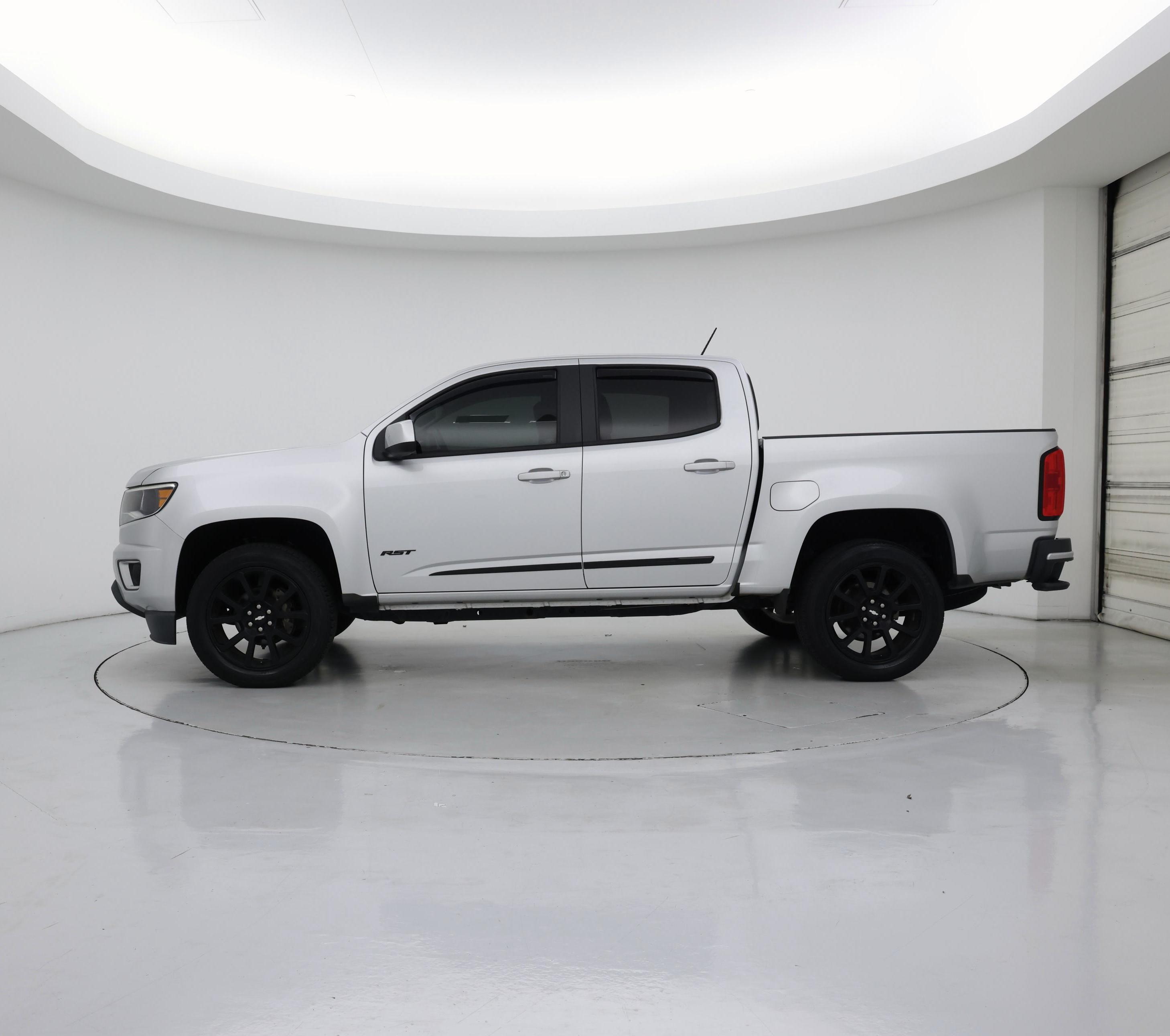 Thumbnail: 2019 Chevrolet Colorado - 3