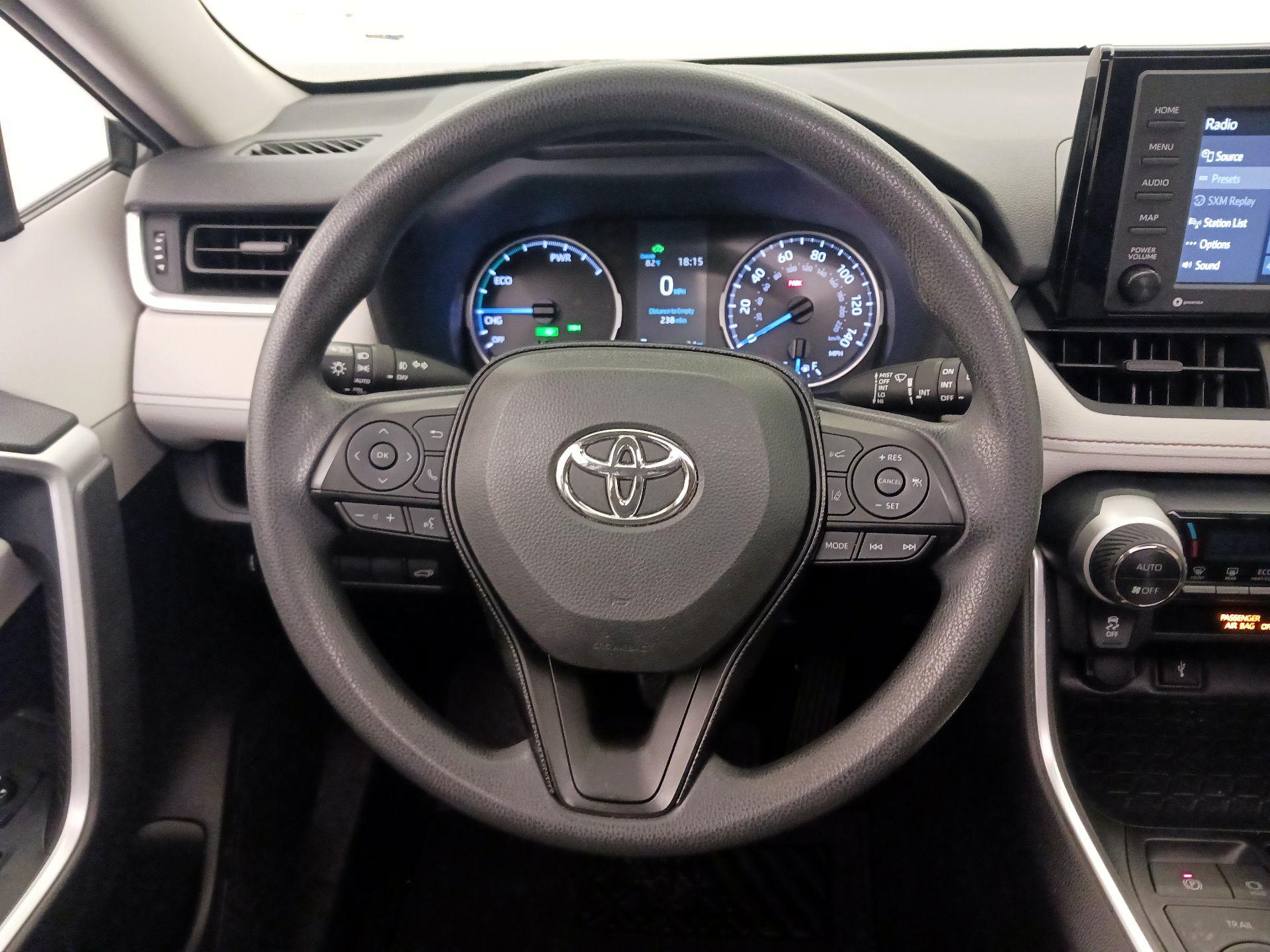 Thumbnail: 2020 Toyota RAV4 - 10