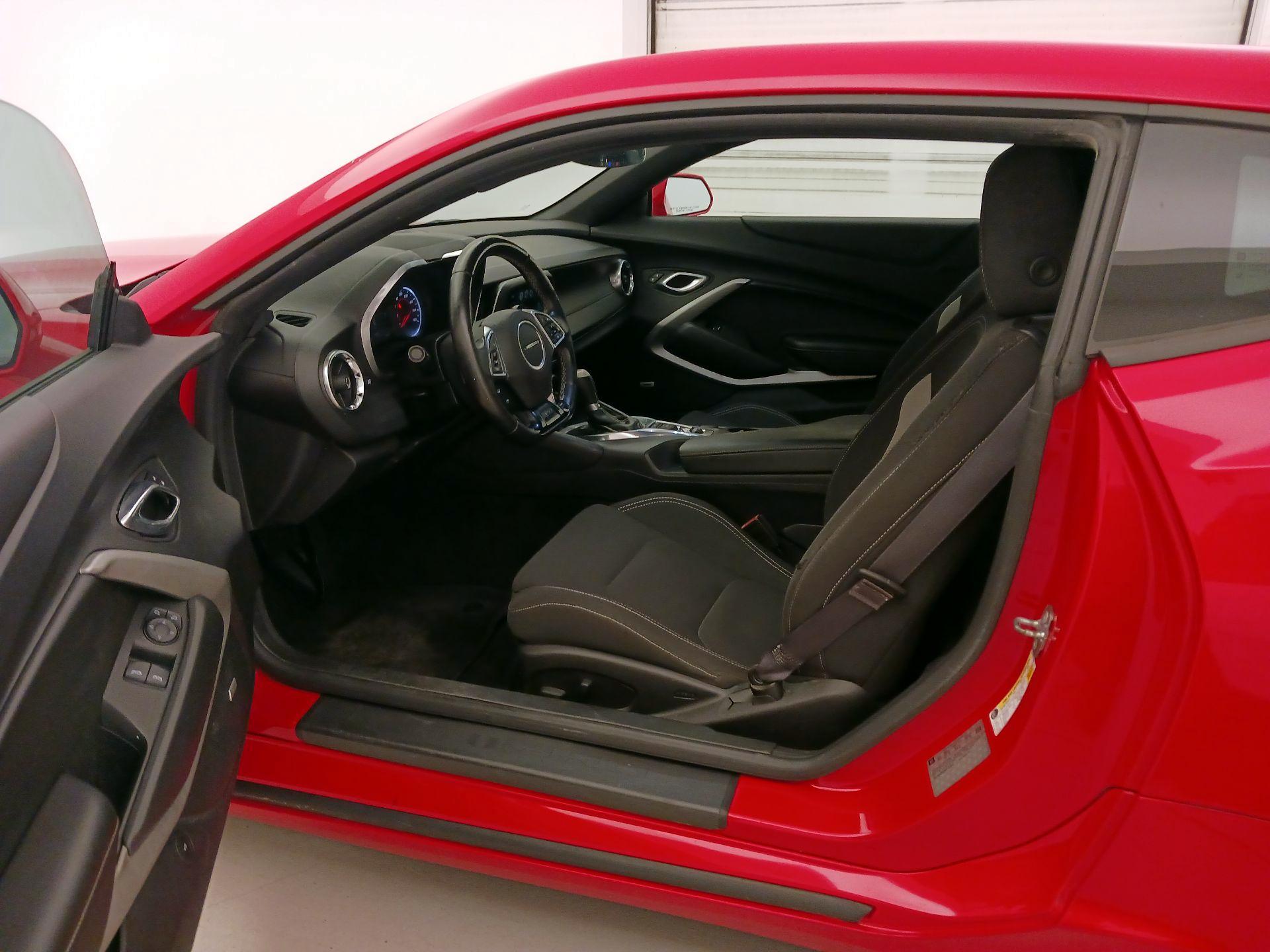 Thumbnail: 2017 Chevrolet Camaro - 9