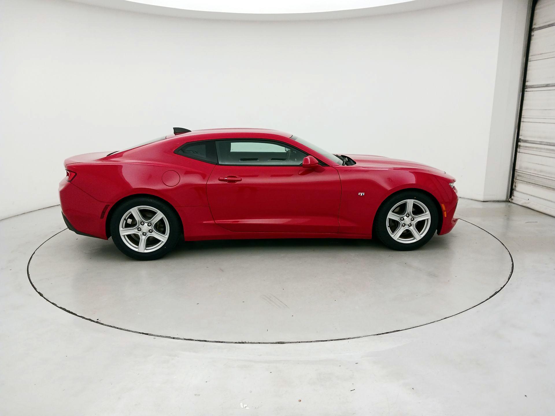 Thumbnail: 2017 Chevrolet Camaro - 4