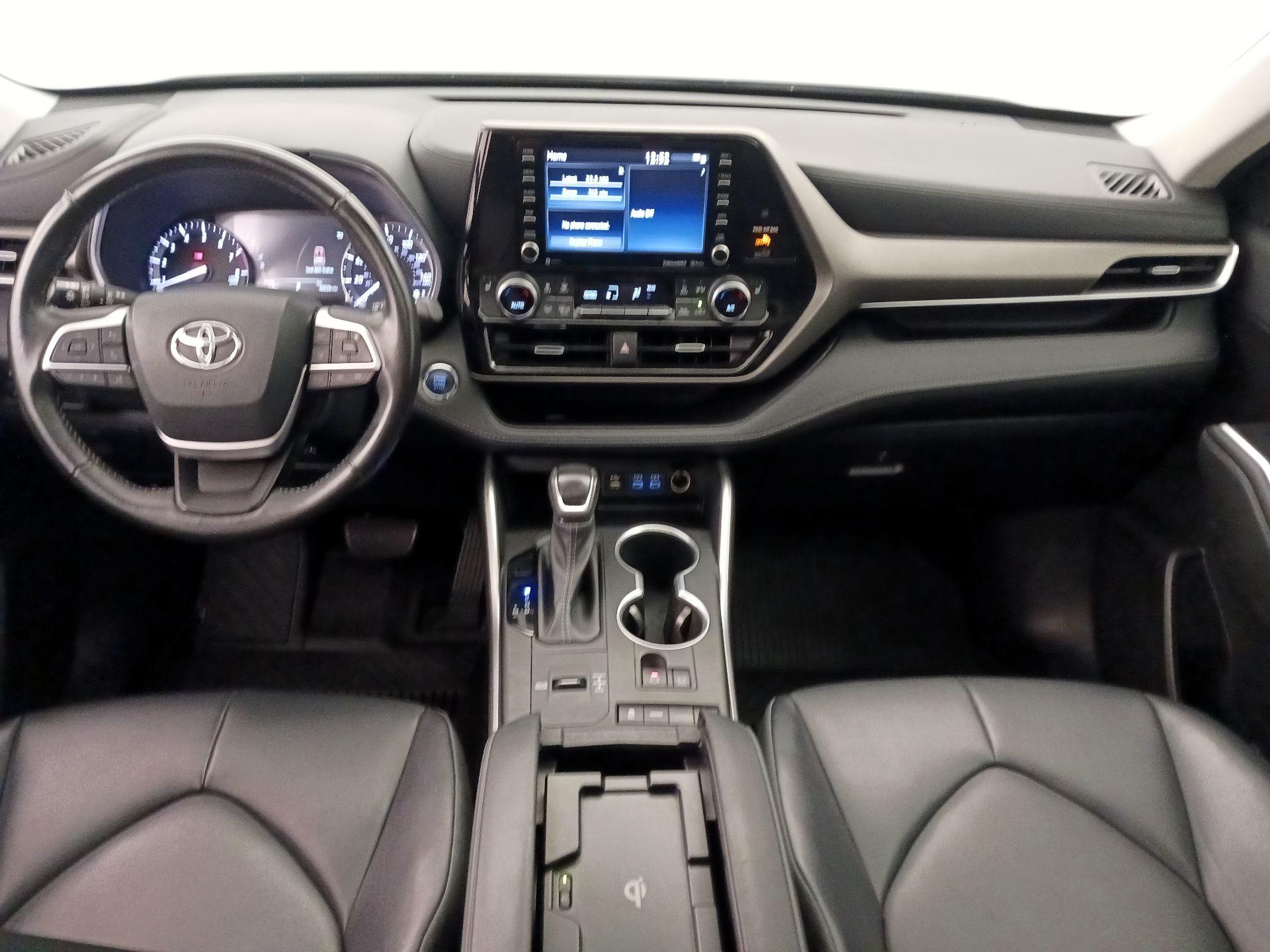 Thumbnail: 2022 Toyota Highlander - 9