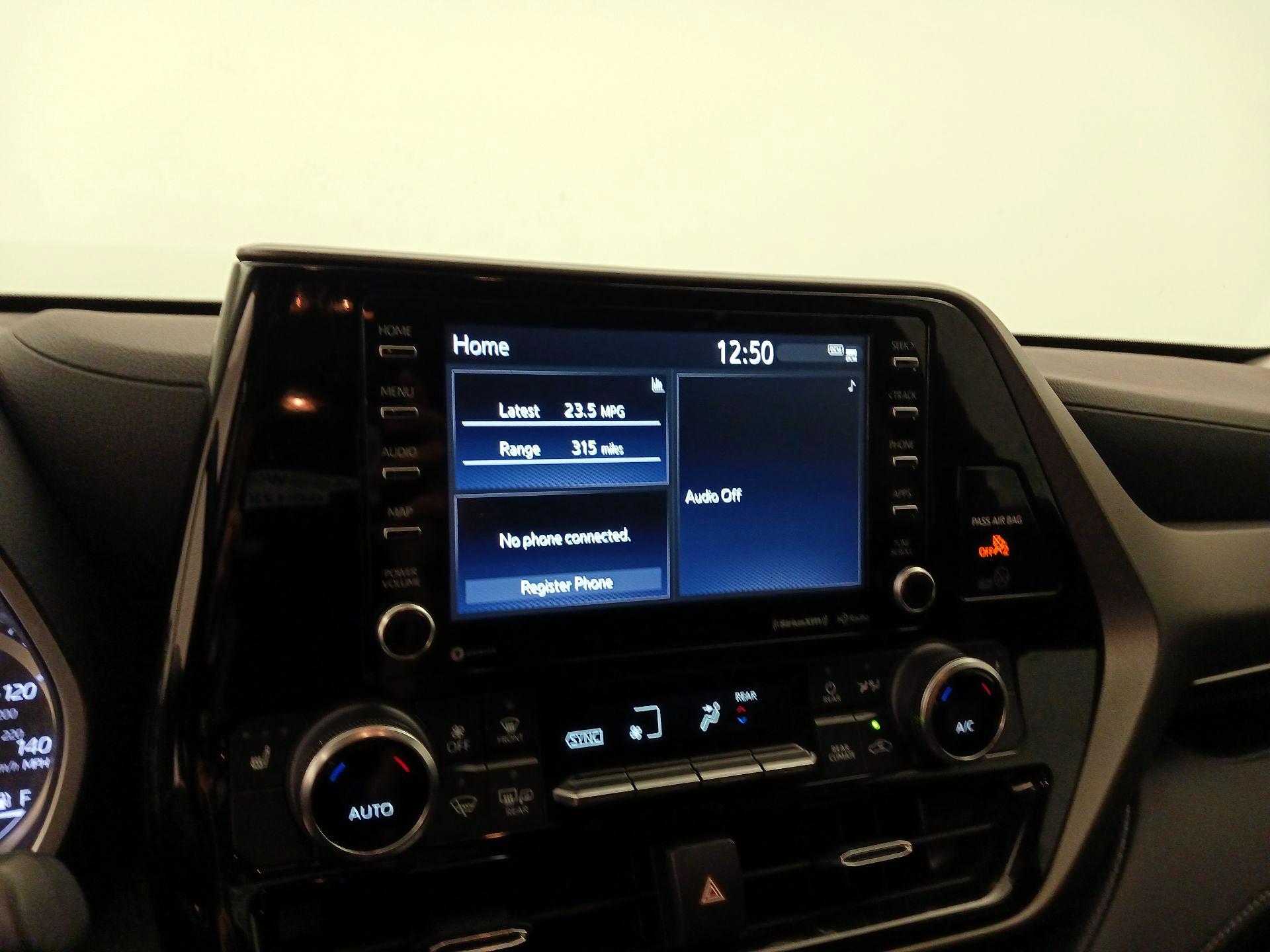 Thumbnail: 2022 Toyota Highlander - 15
