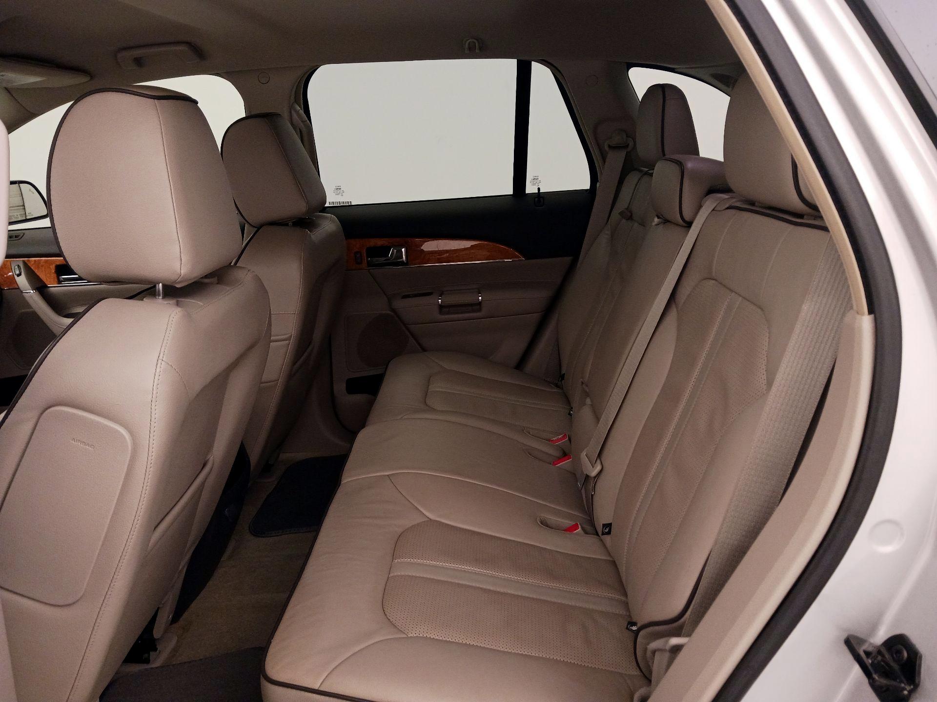 Thumbnail: 2015 Lincoln MKX - 19