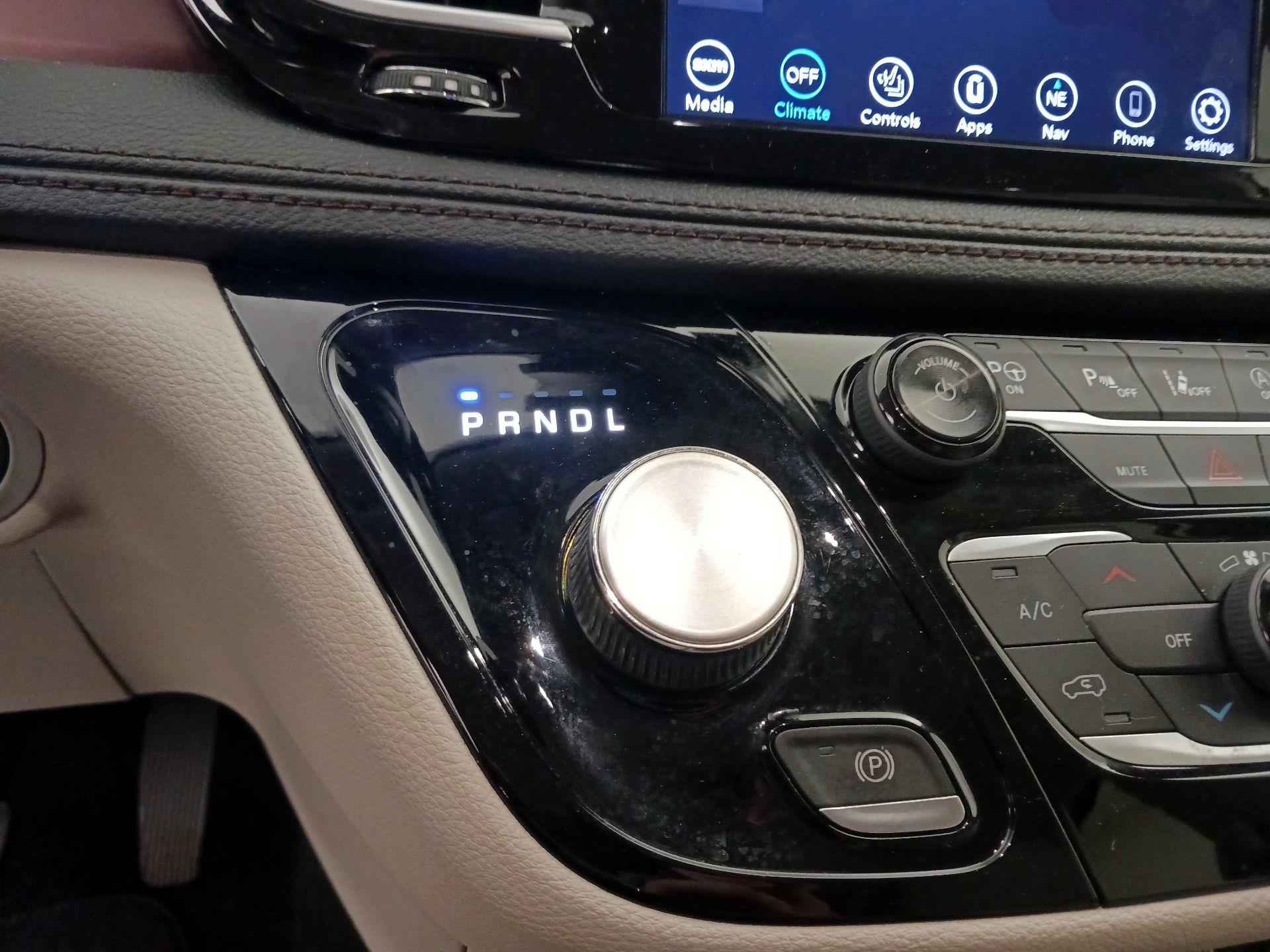 Thumbnail: 2019 Chrysler Pacifica - 18